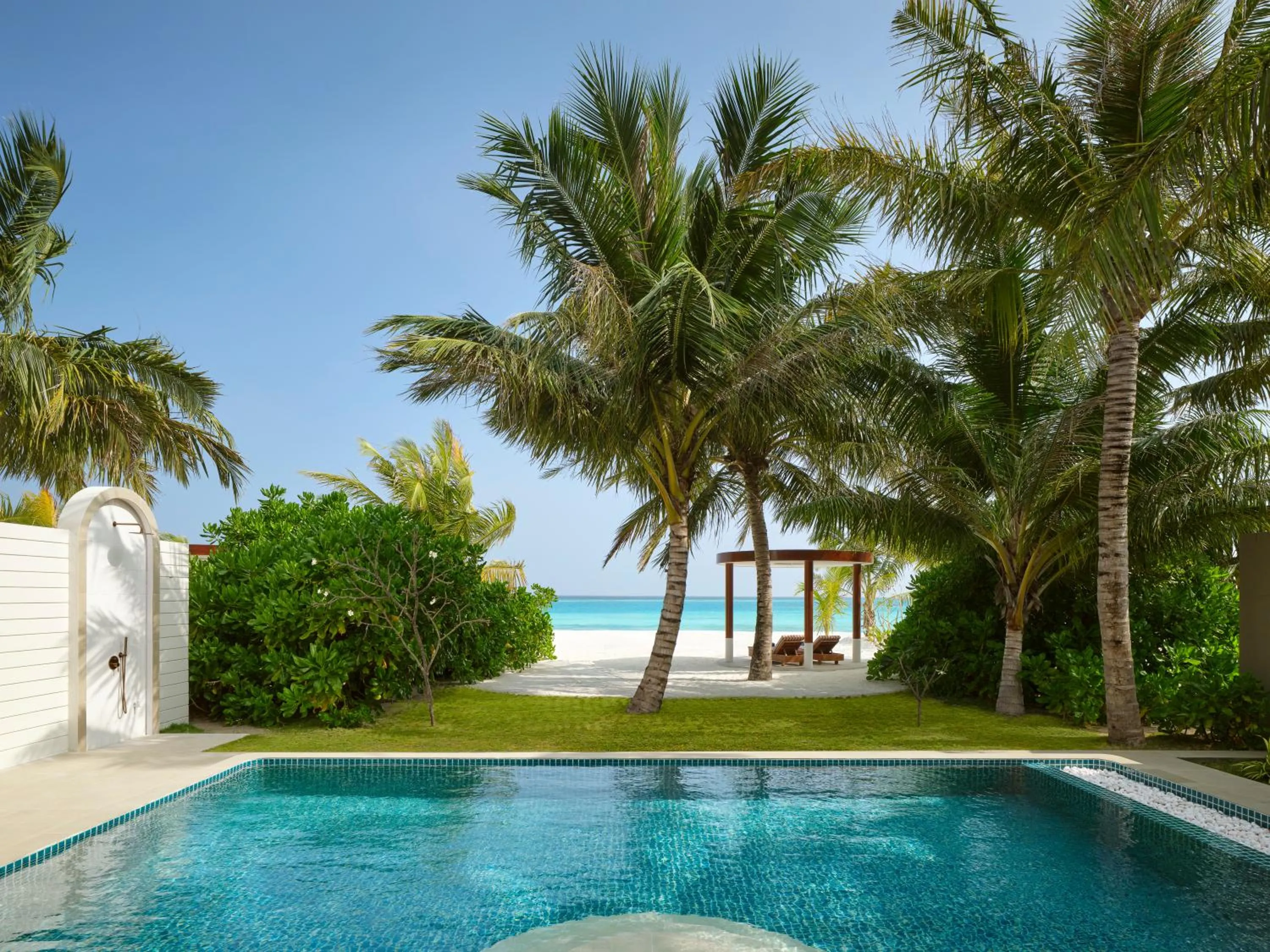 Swimming pool in Villa Park Sun Island Resort