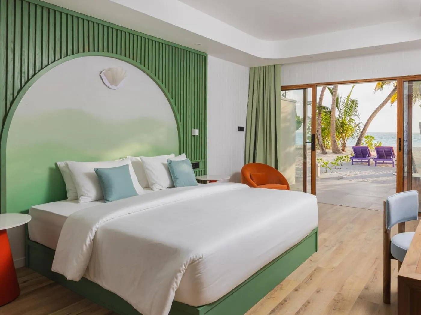 Bed in Villa Park Sun Island Resort