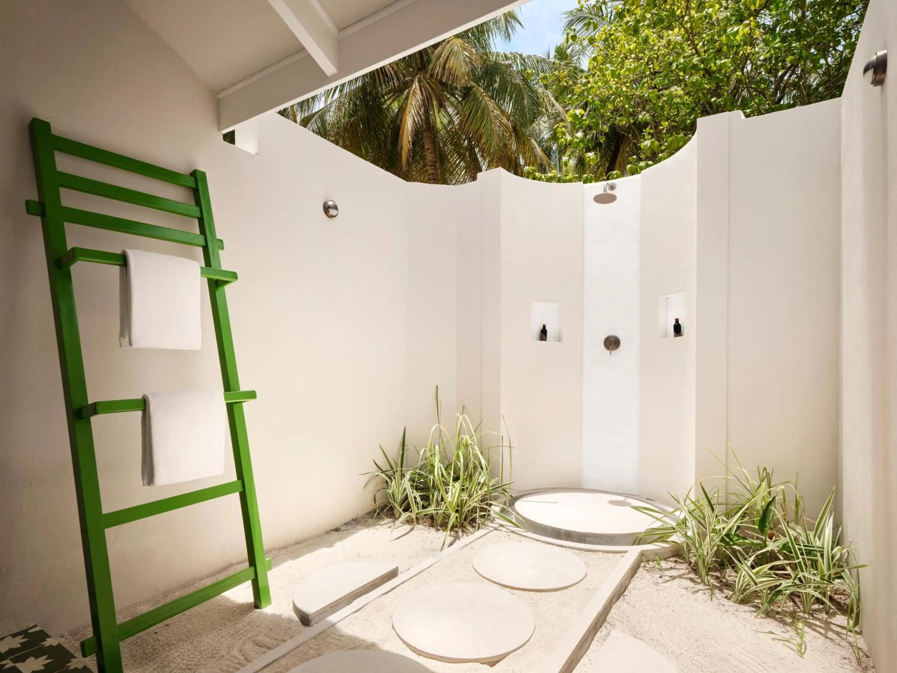 Bathroom in Villa Park Sun Island Resort
