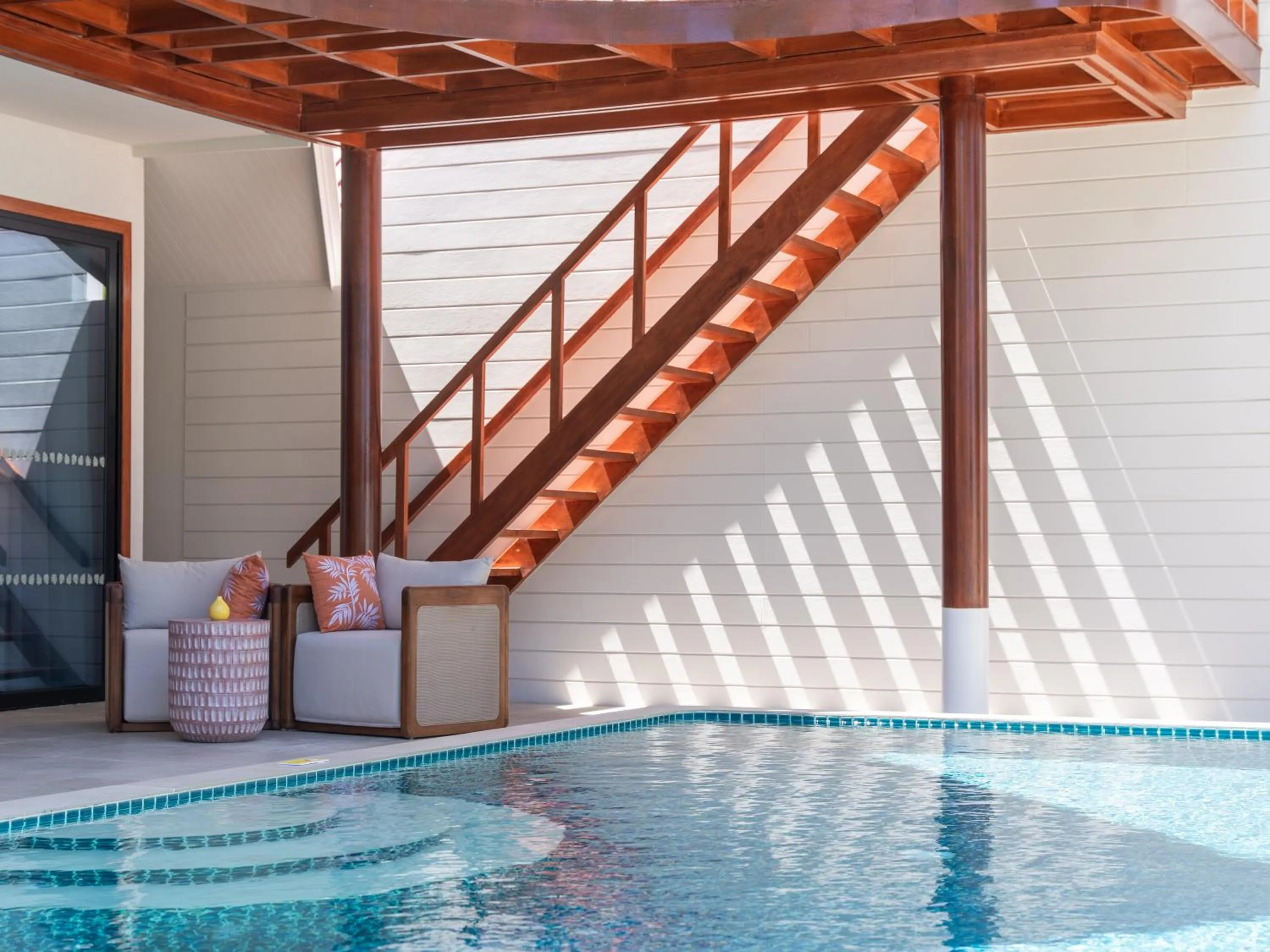 Swimming pool in Villa Park Sun Island Resort