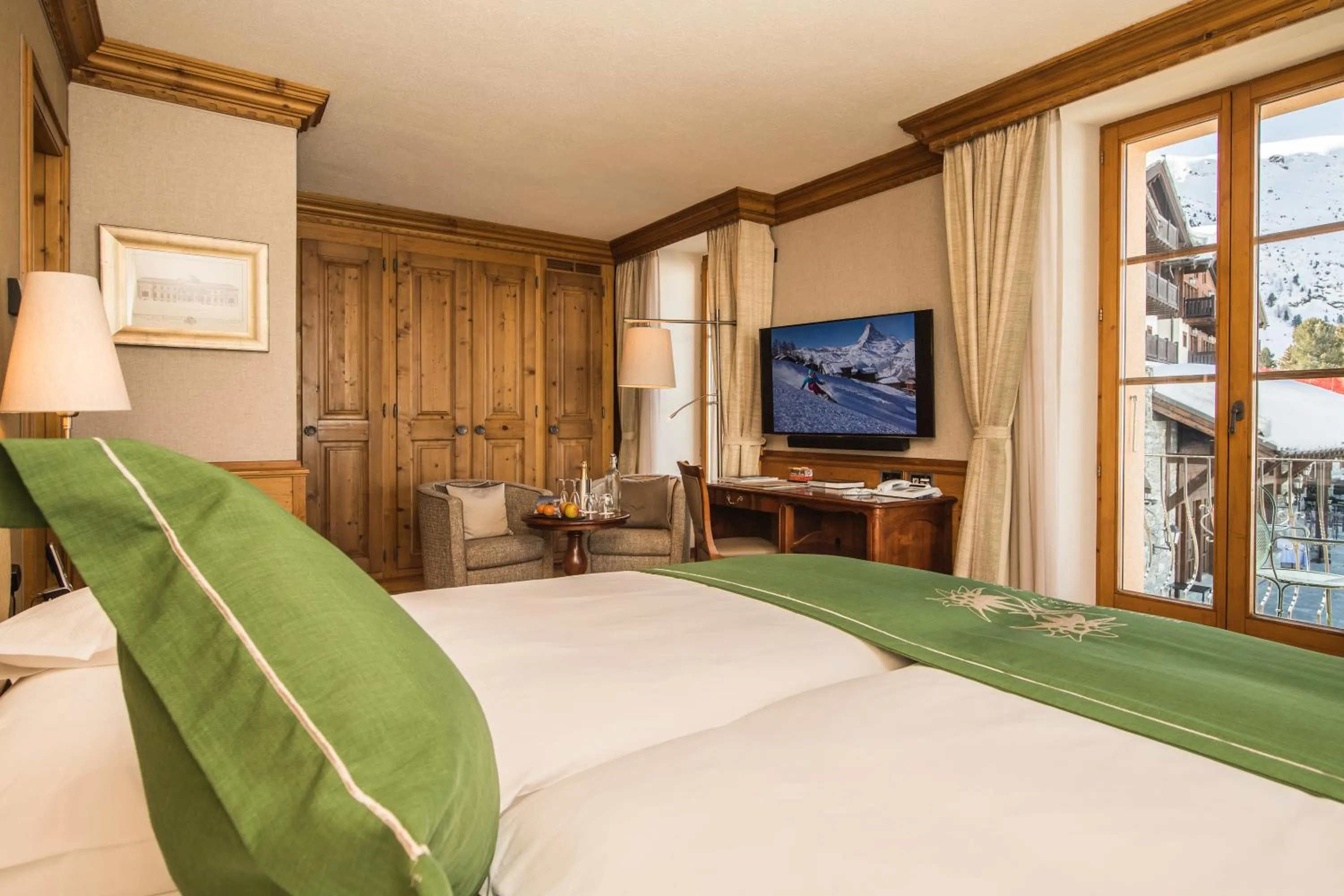 Bed in Riffelalp Resort 2222m Ski-in & Ski-out