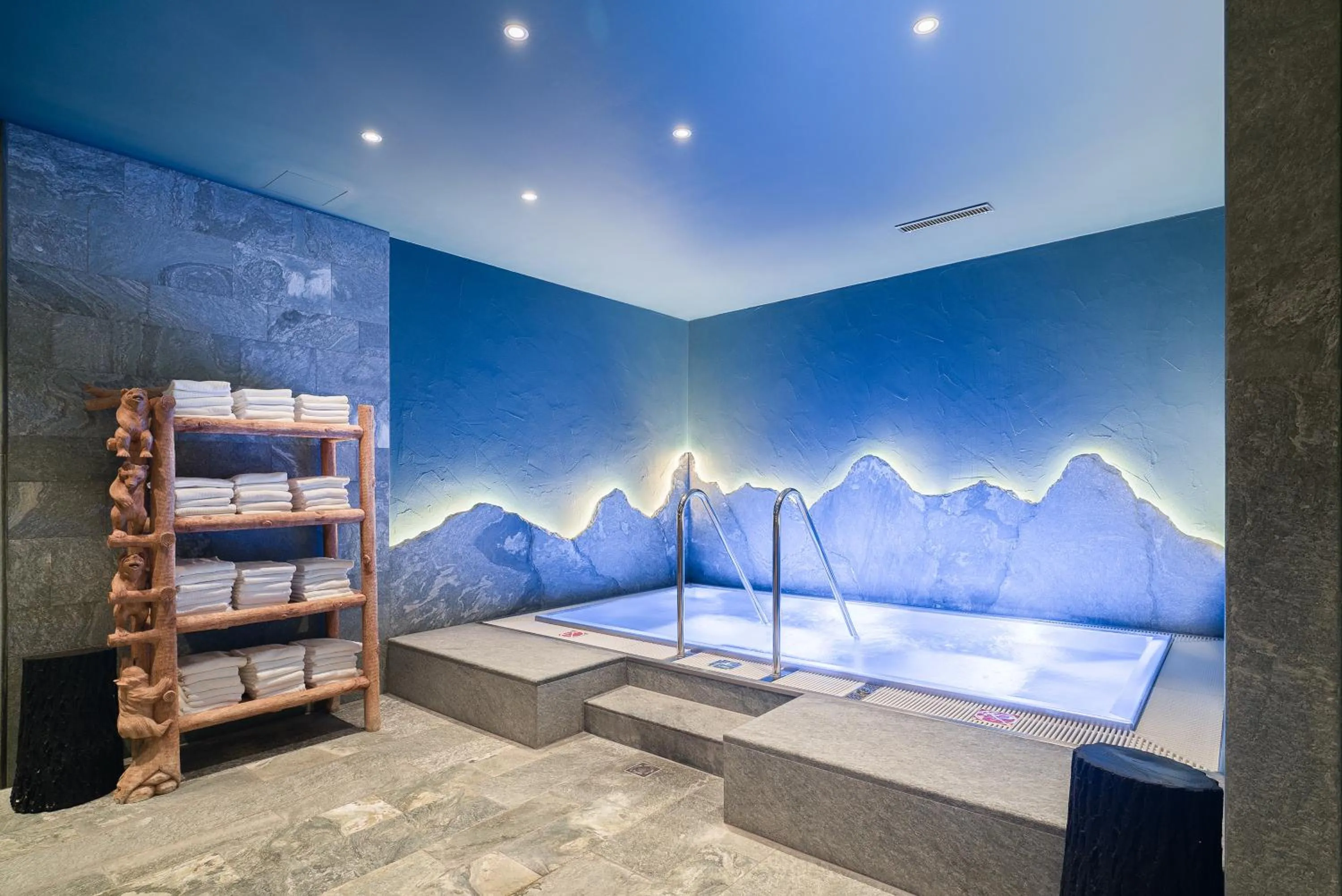Spa and wellness centre/facilities in Riffelalp Resort 2222m Ski-in & Ski-out