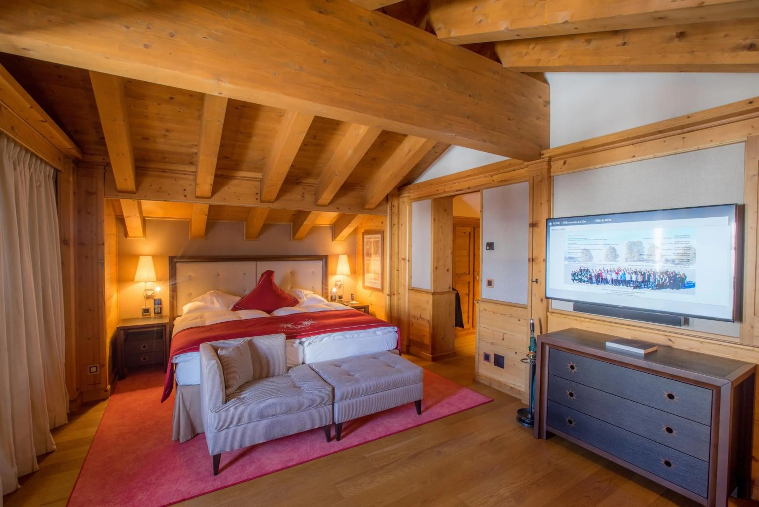 Bedroom, Bed in Riffelalp Resort 2222m Ski-in & Ski-out