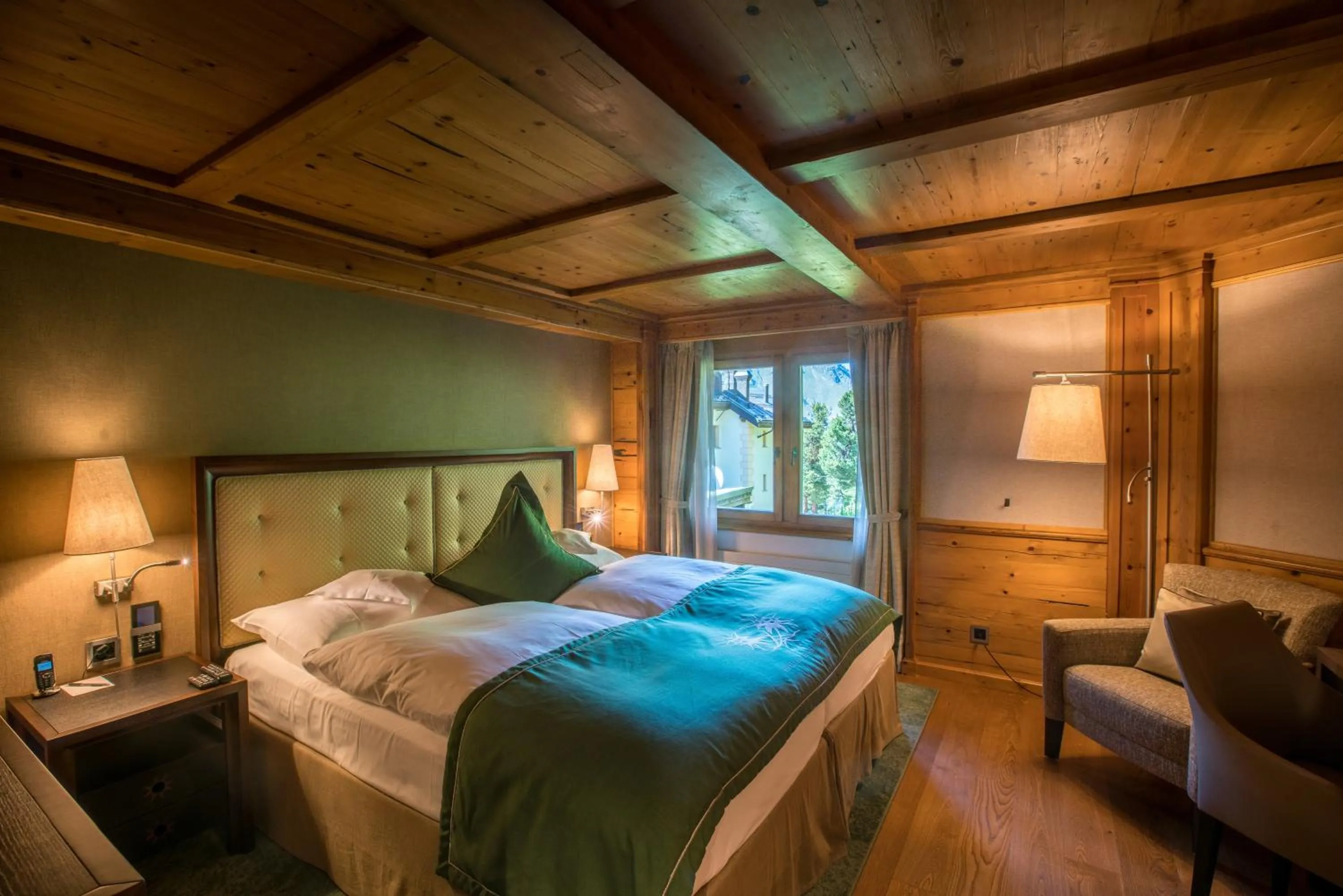 Bedroom, Bed in Riffelalp Resort 2222m Ski-in & Ski-out