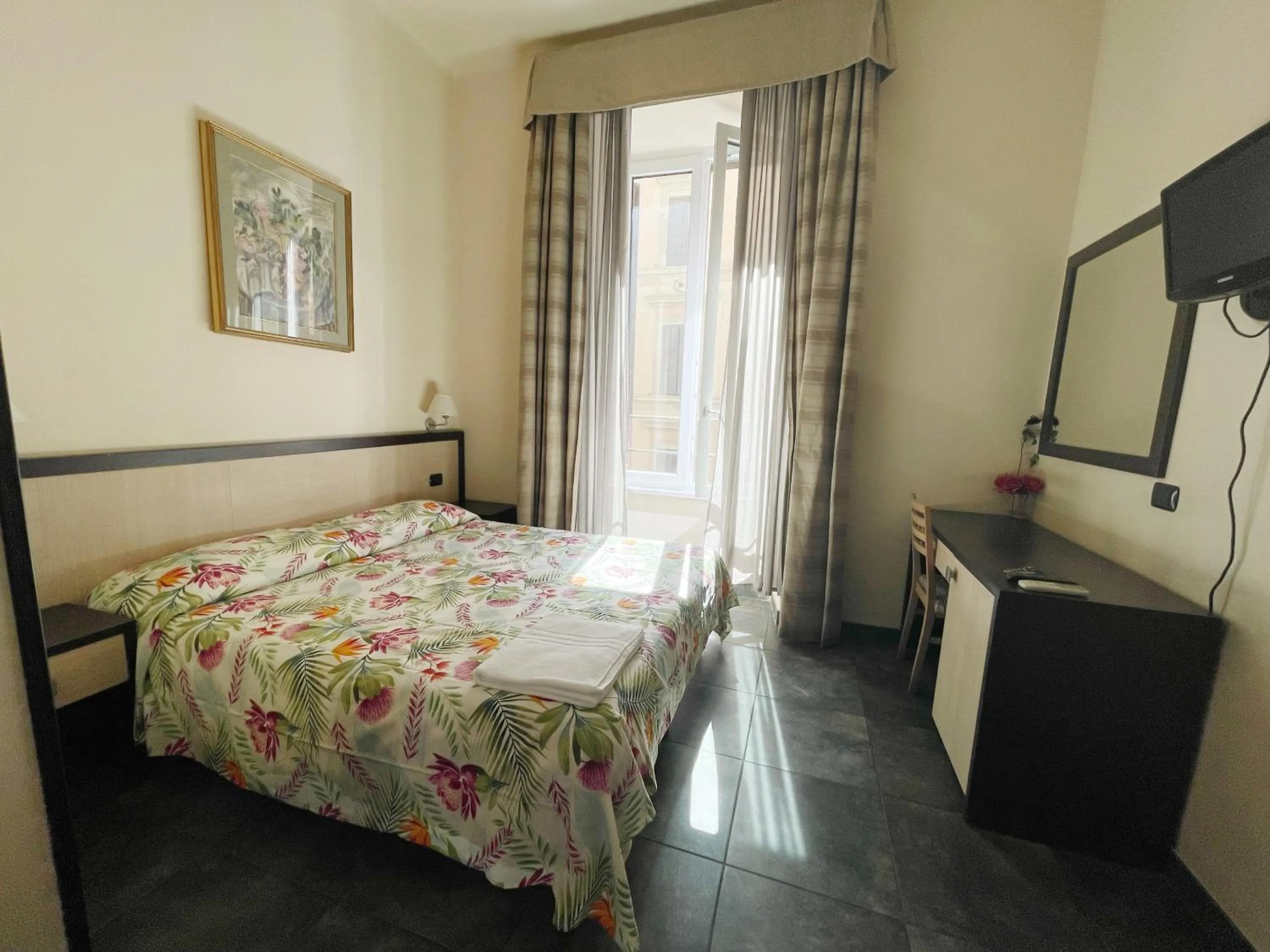 Photo of the whole room, Bed in Clarian Affittacamere