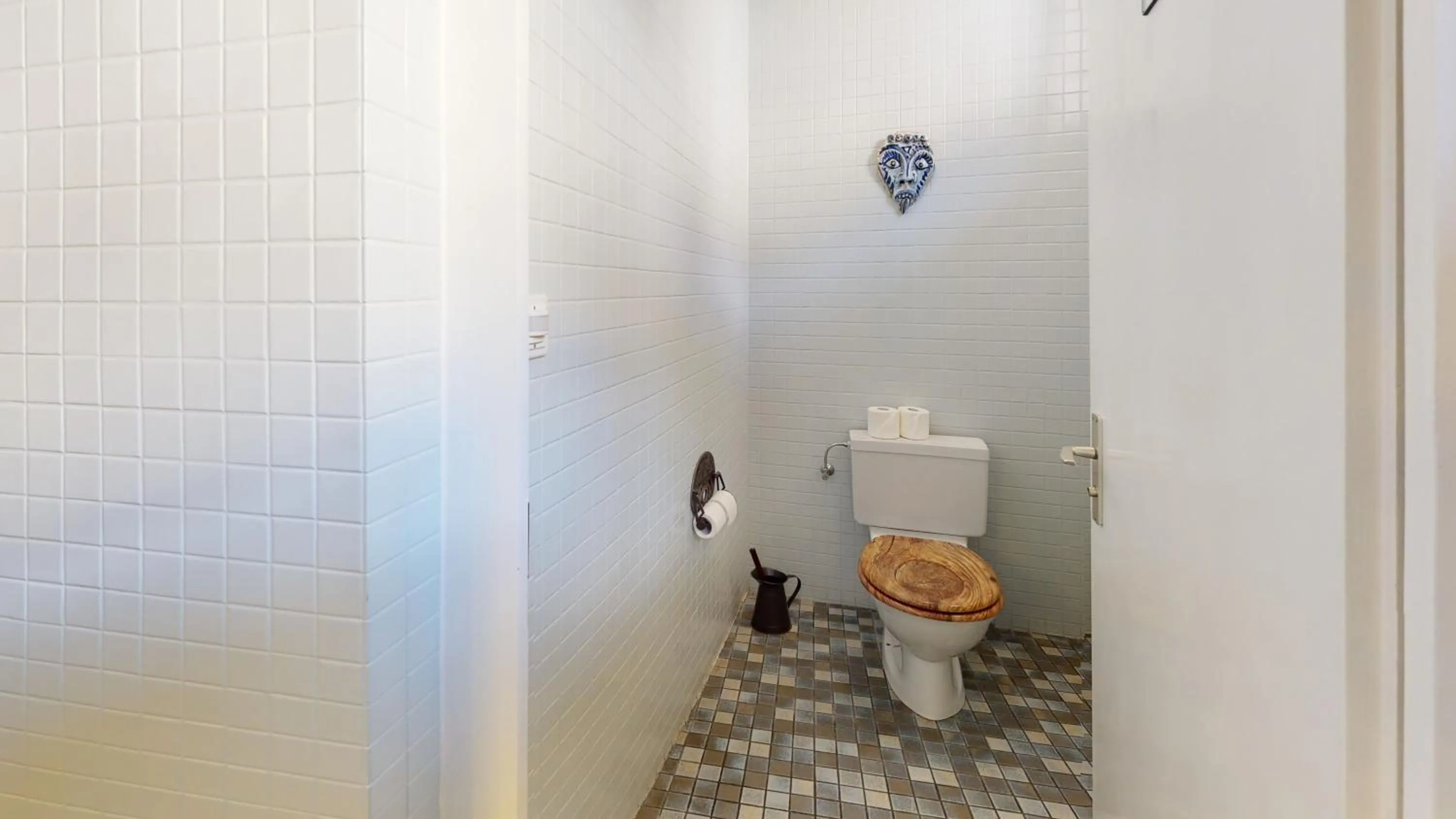 Toilet in Hotel Traube