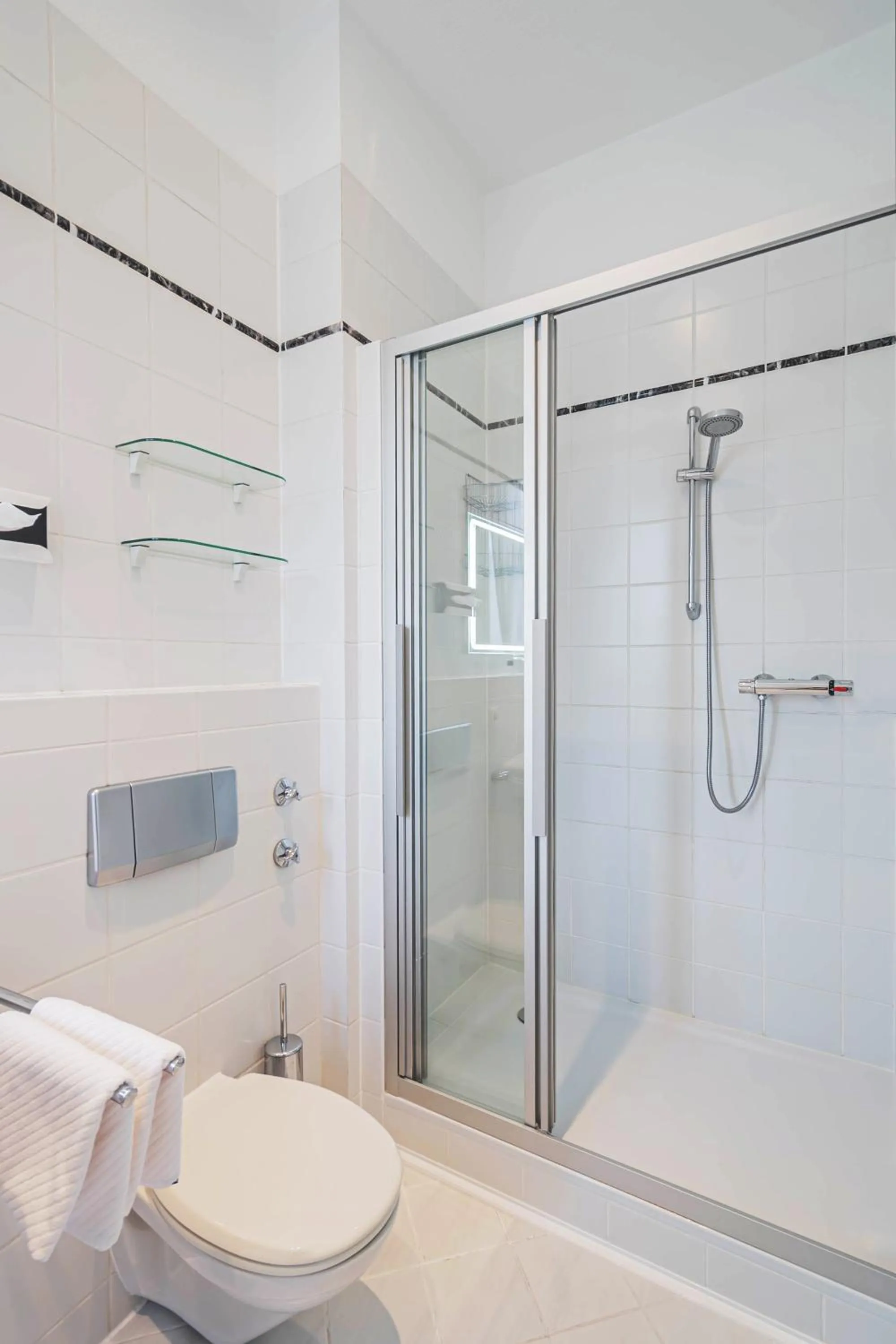 Shower in Hotel Villa am Kurpark