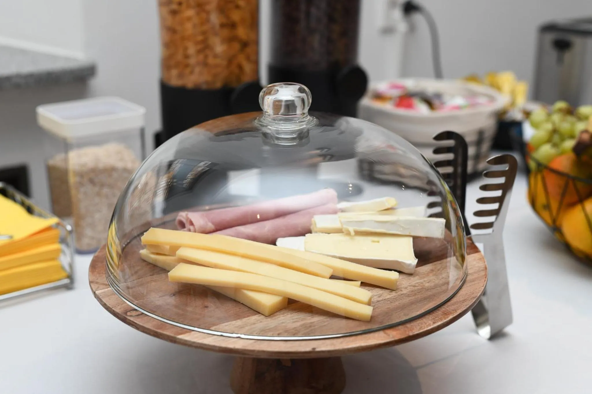 Breakfast in Hotel de France