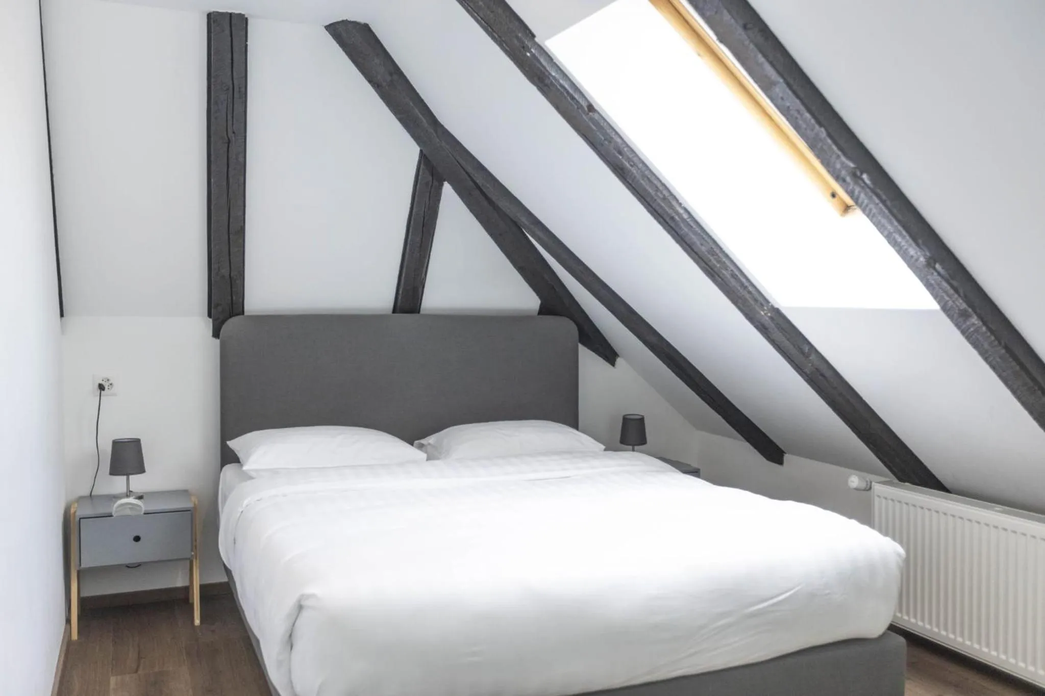 Bed in Hotel de France