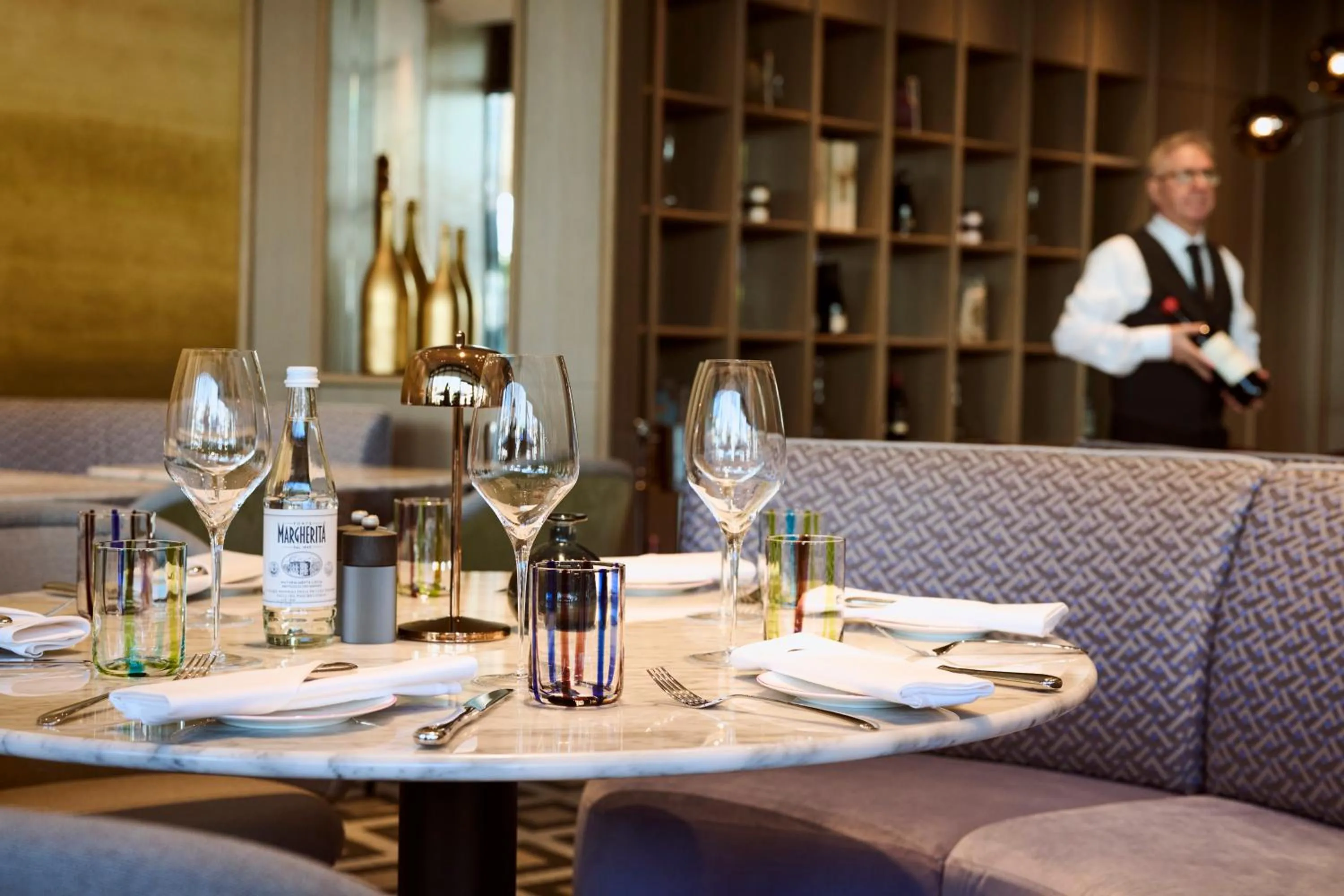 Restaurant/places to eat in The Fontenay Hamburg