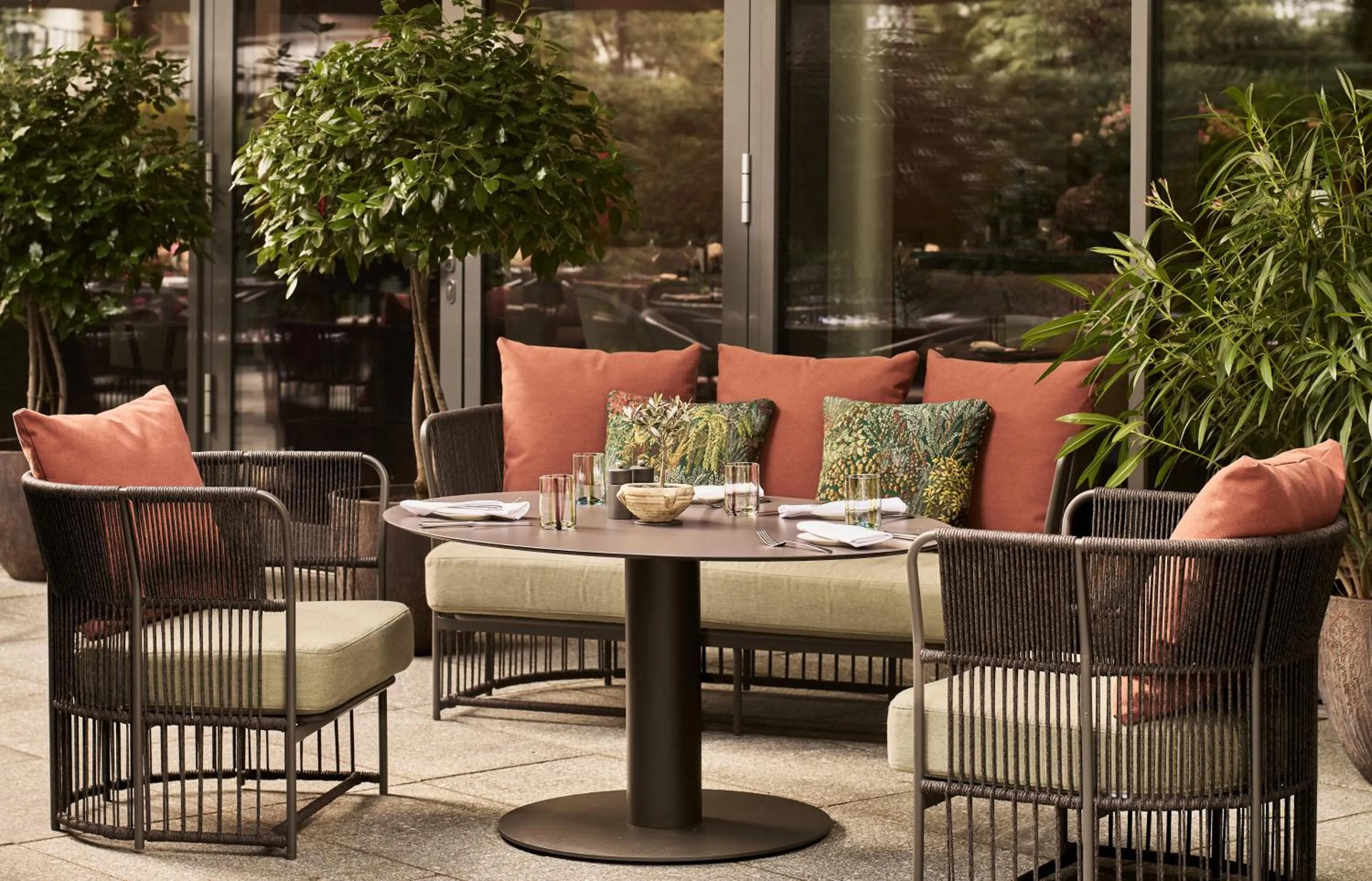 Restaurant/places to eat in The Fontenay Hamburg