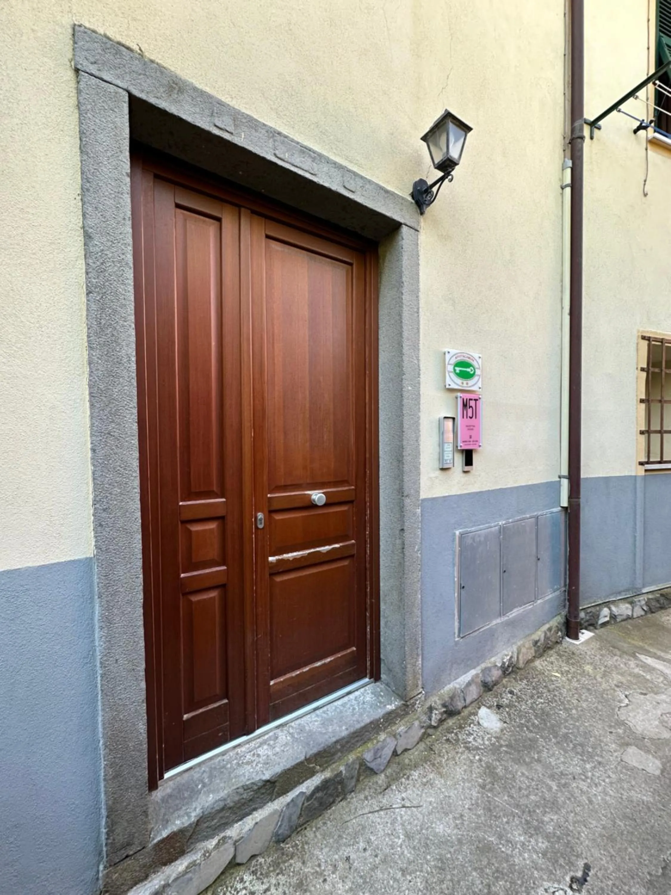 Facade/entrance in Madüneta 5 Terre