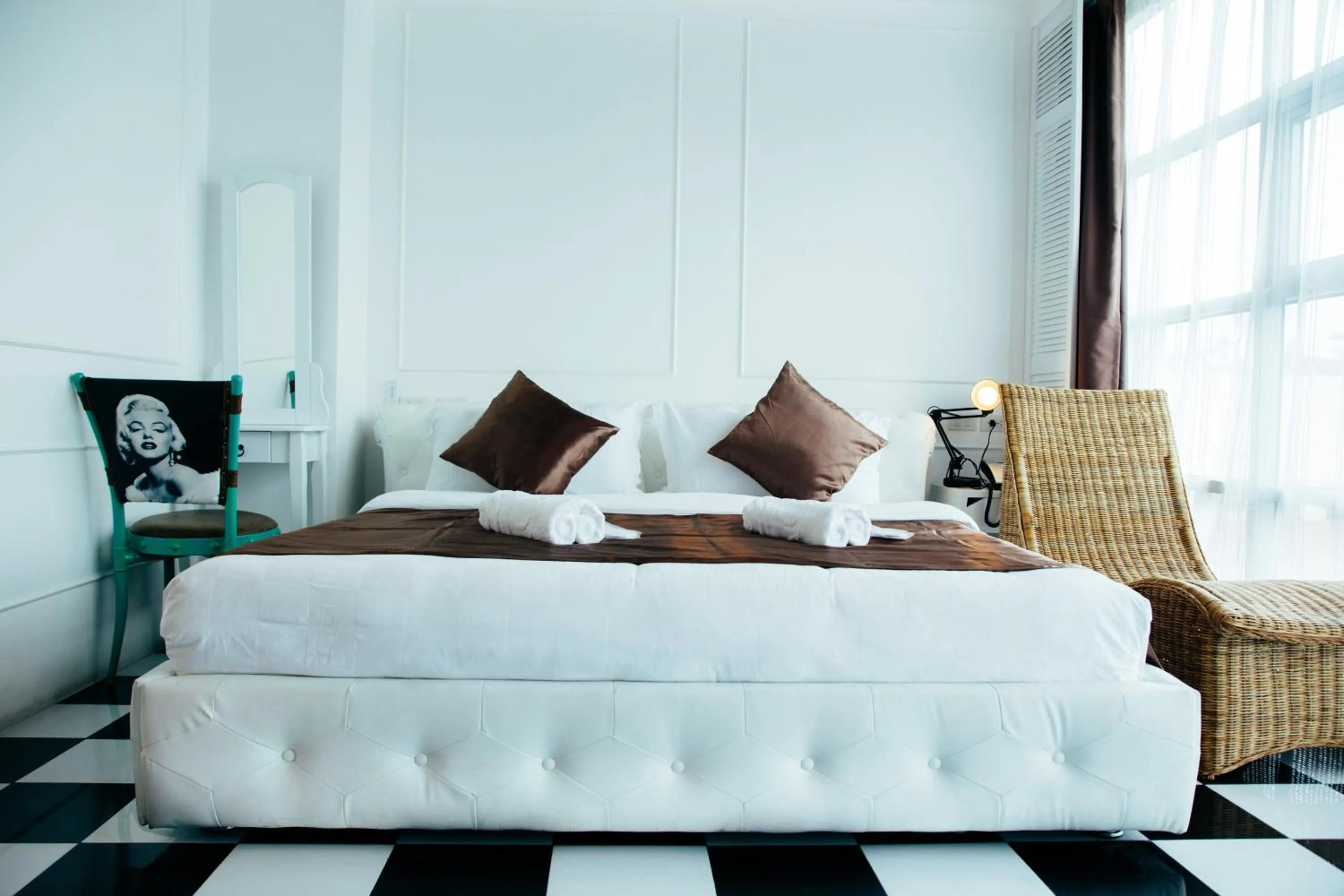 Photo of the whole room, Bed in Facade Hotel