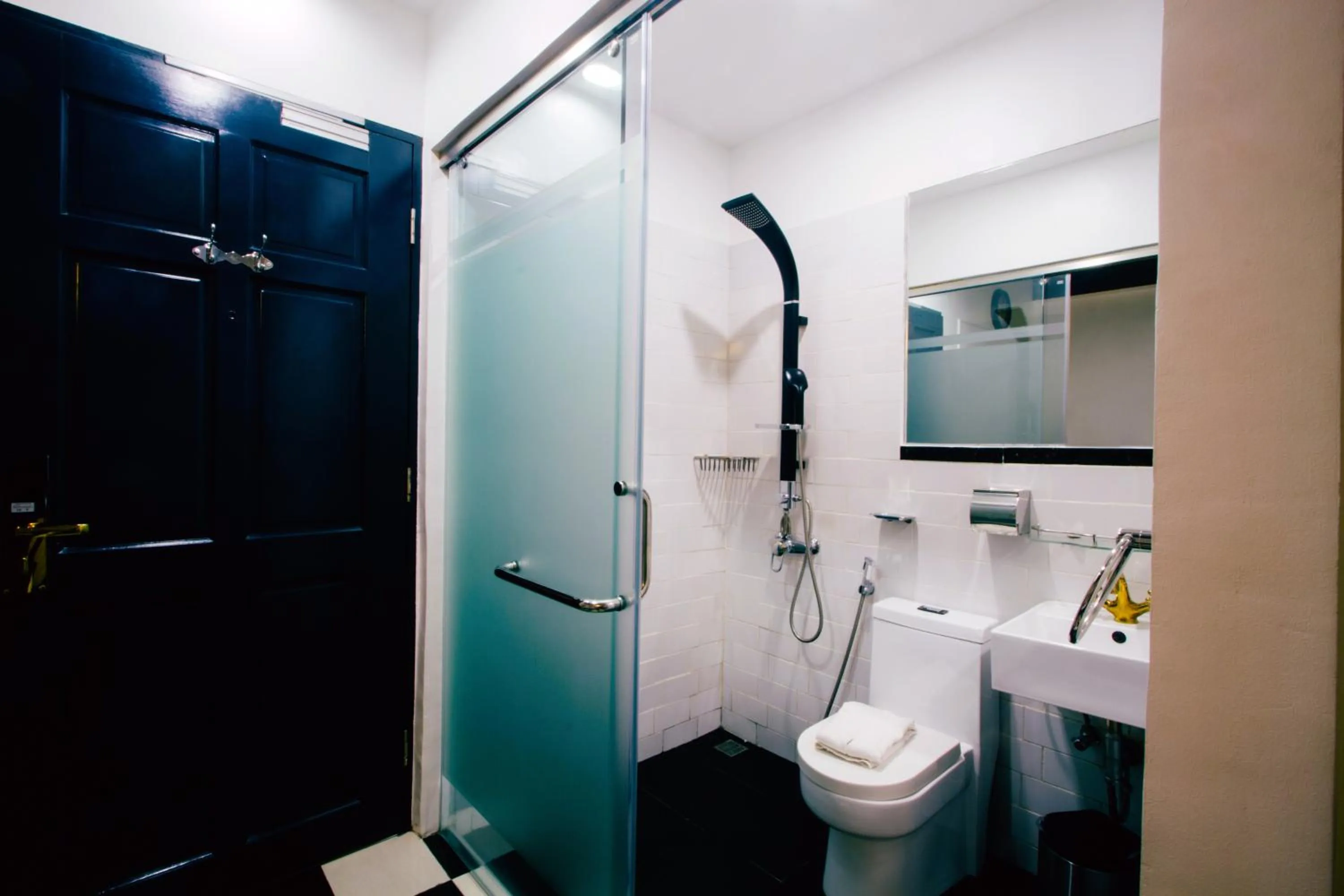 Bathroom in Facade Hotel