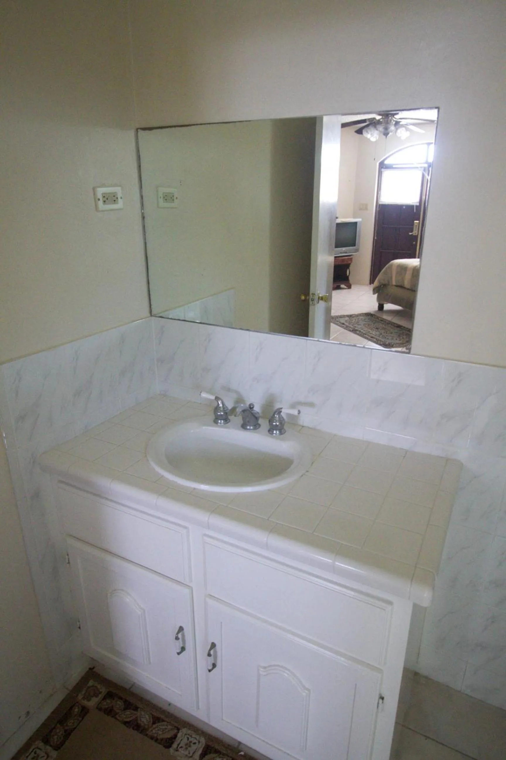 Bathroom in Sea View Chateau