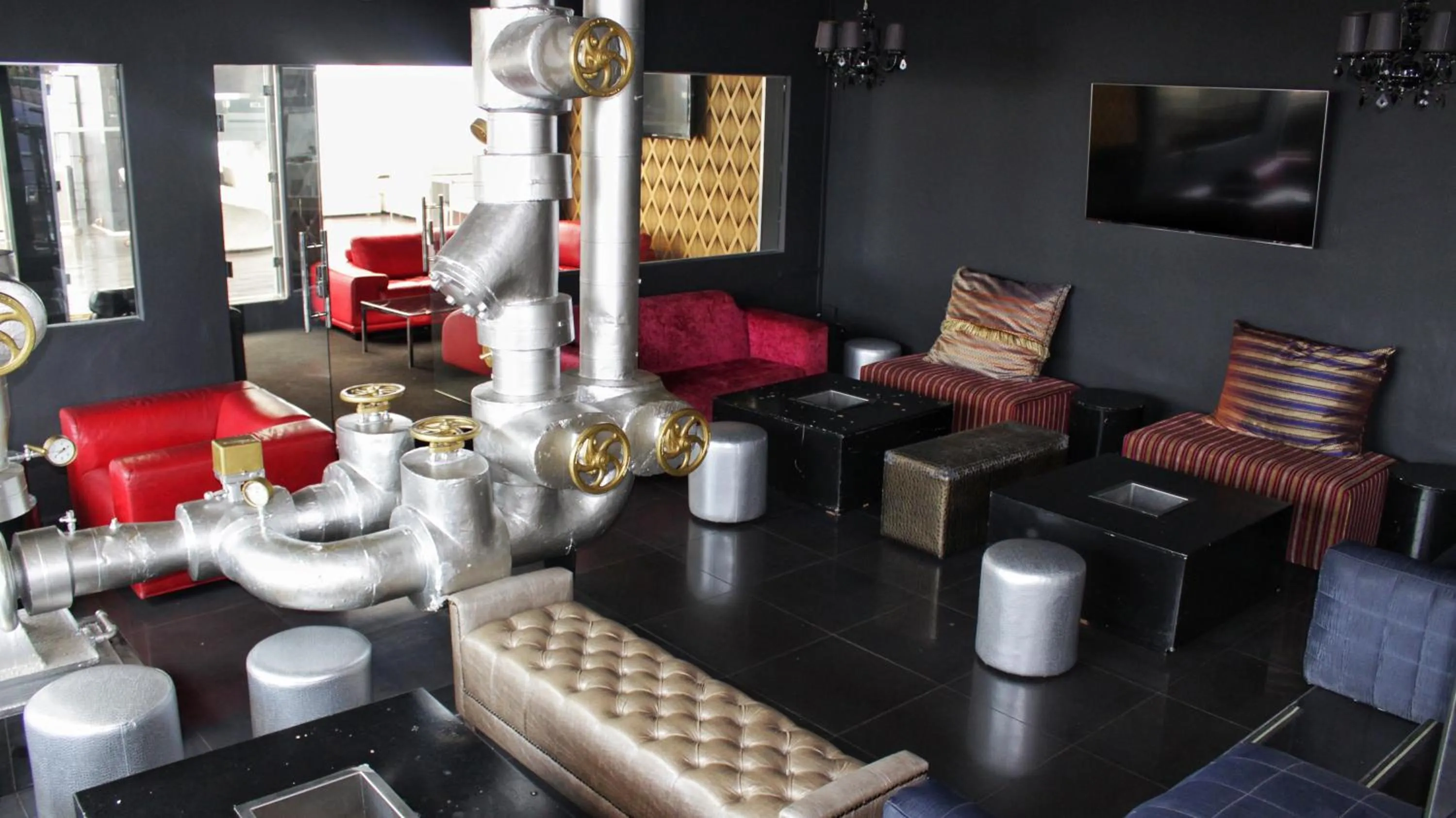 Lounge or bar in Reef Hotel