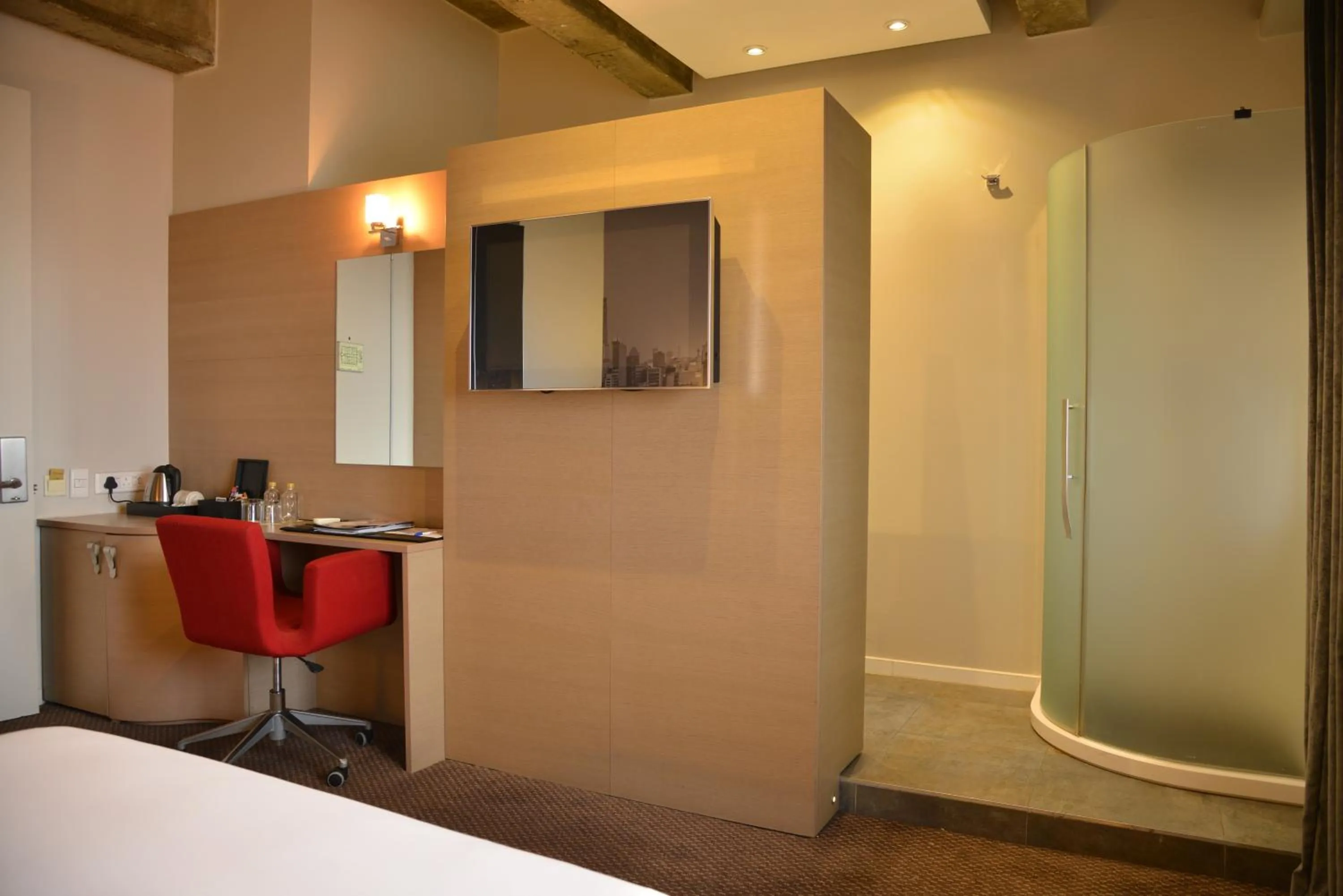 TV and multimedia, Bed in Reef Hotel