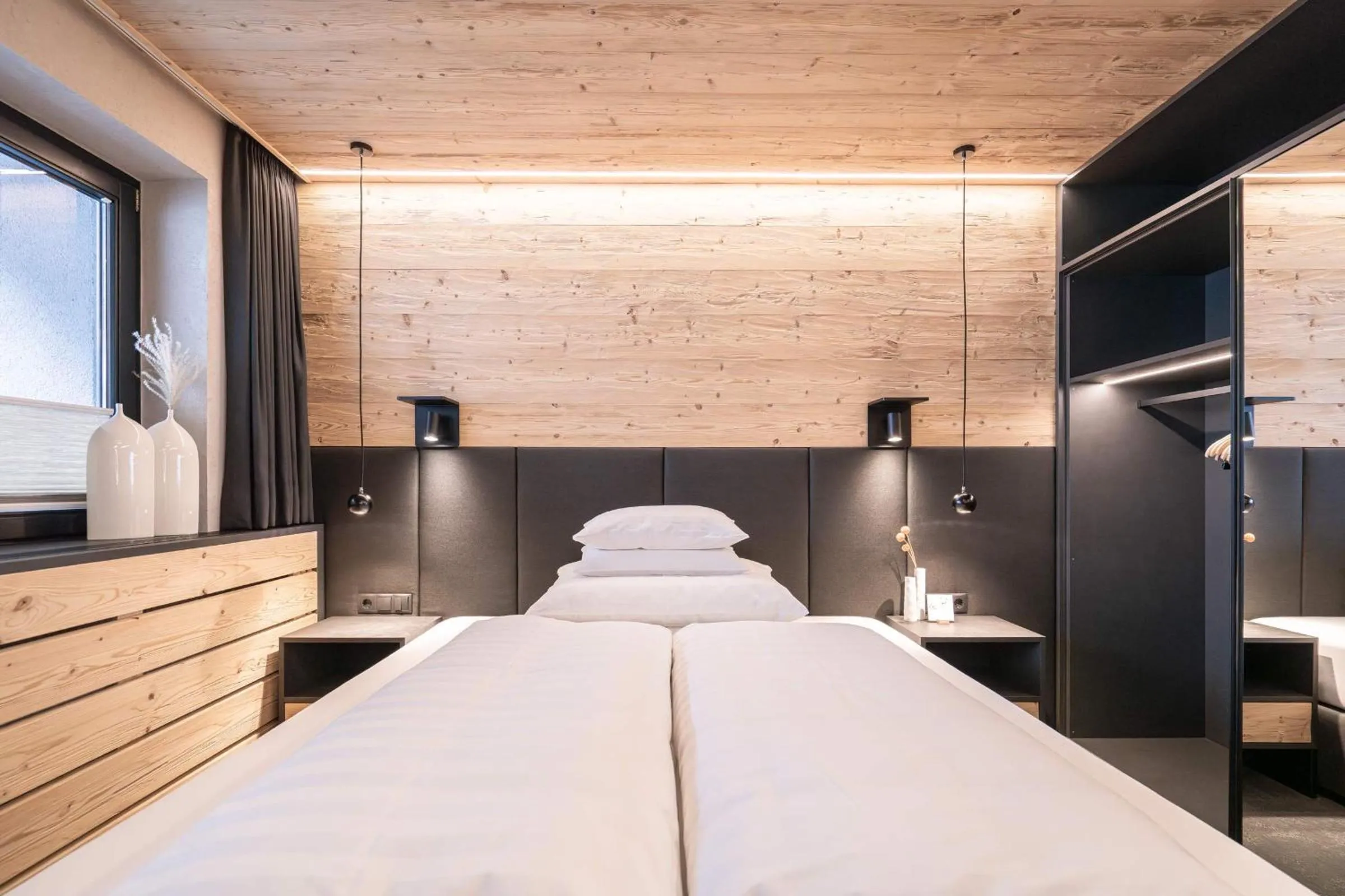 Photo of the whole room, Bed in Apart Reinstadler