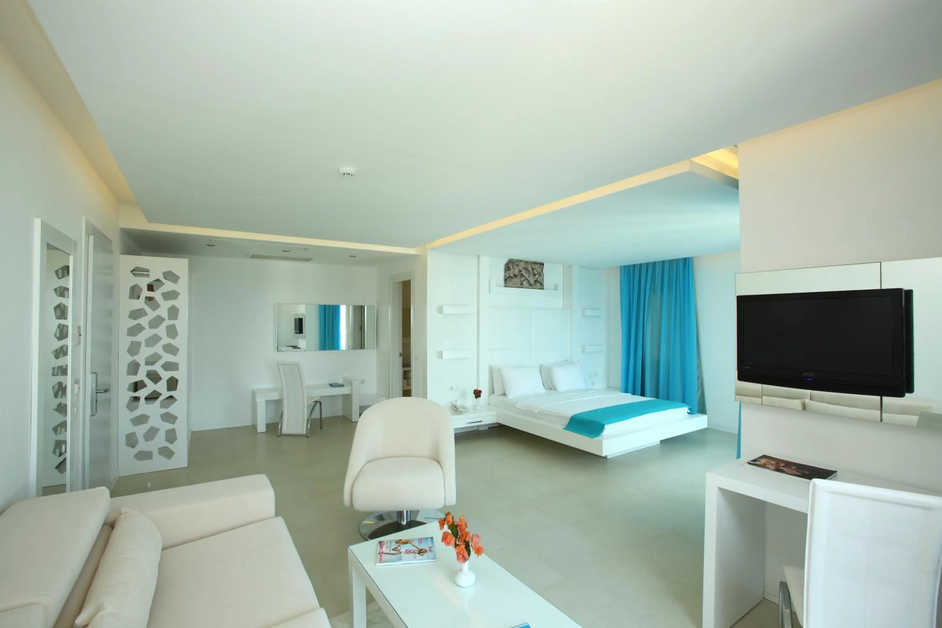 Living room, Bed in Costa Luvi Hotel Bodrum - All Inclusive