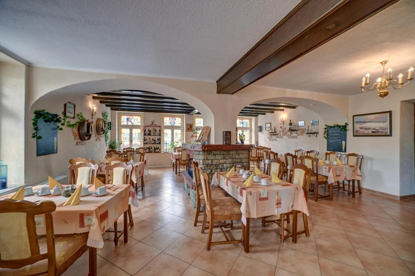 Food and drinks in Hotel Maximilian