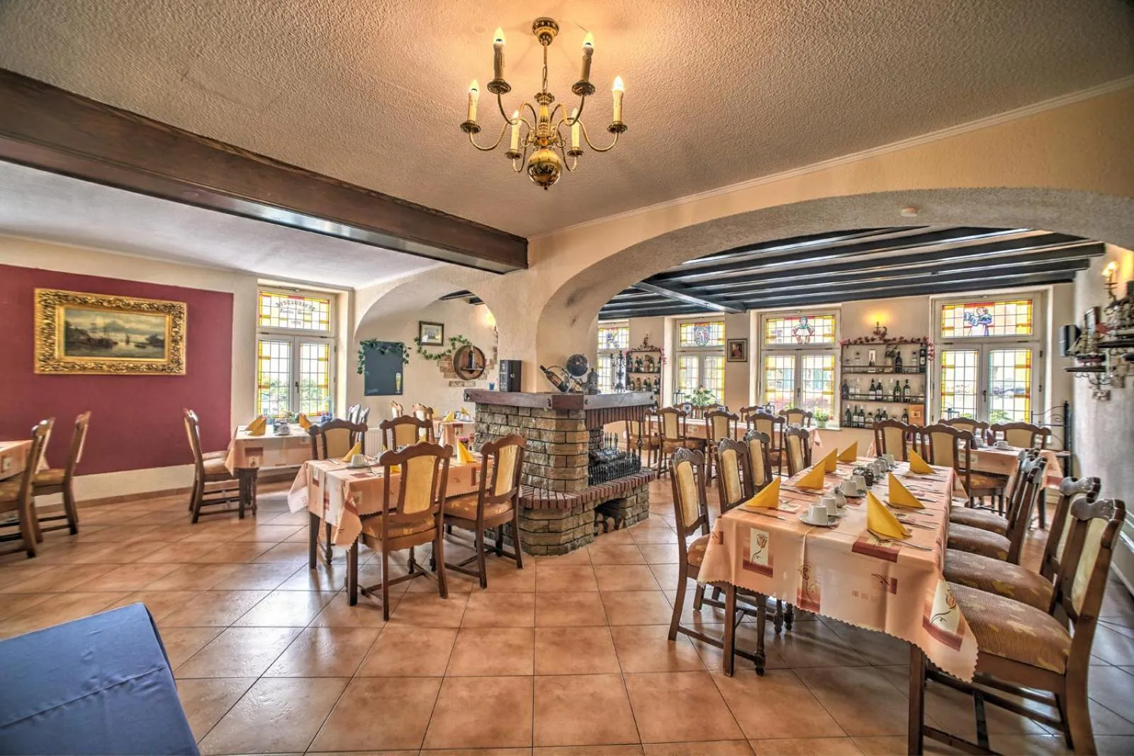 Food and drinks in Hotel Maximilian