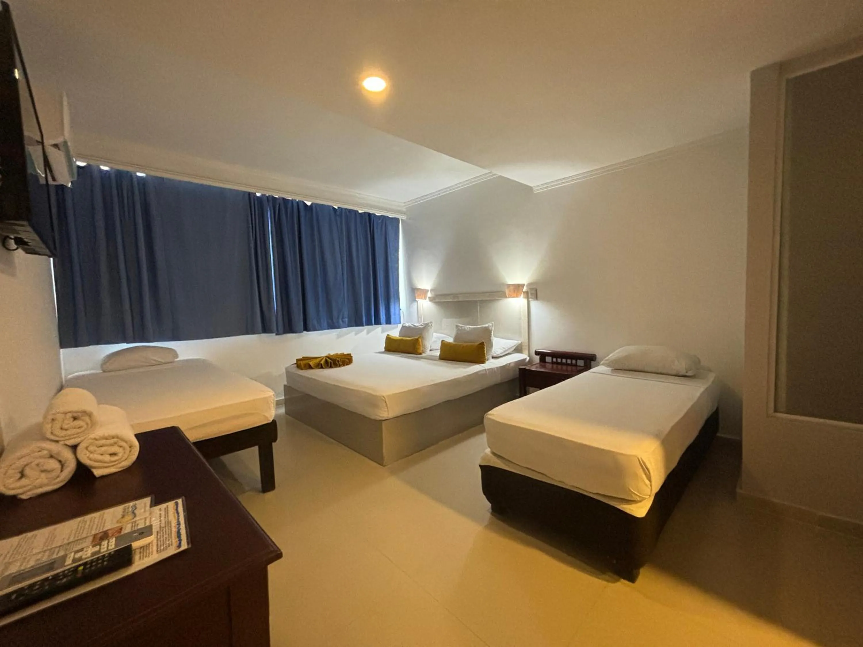 Photo of the whole room, Bed in Hotel Costa del Sol