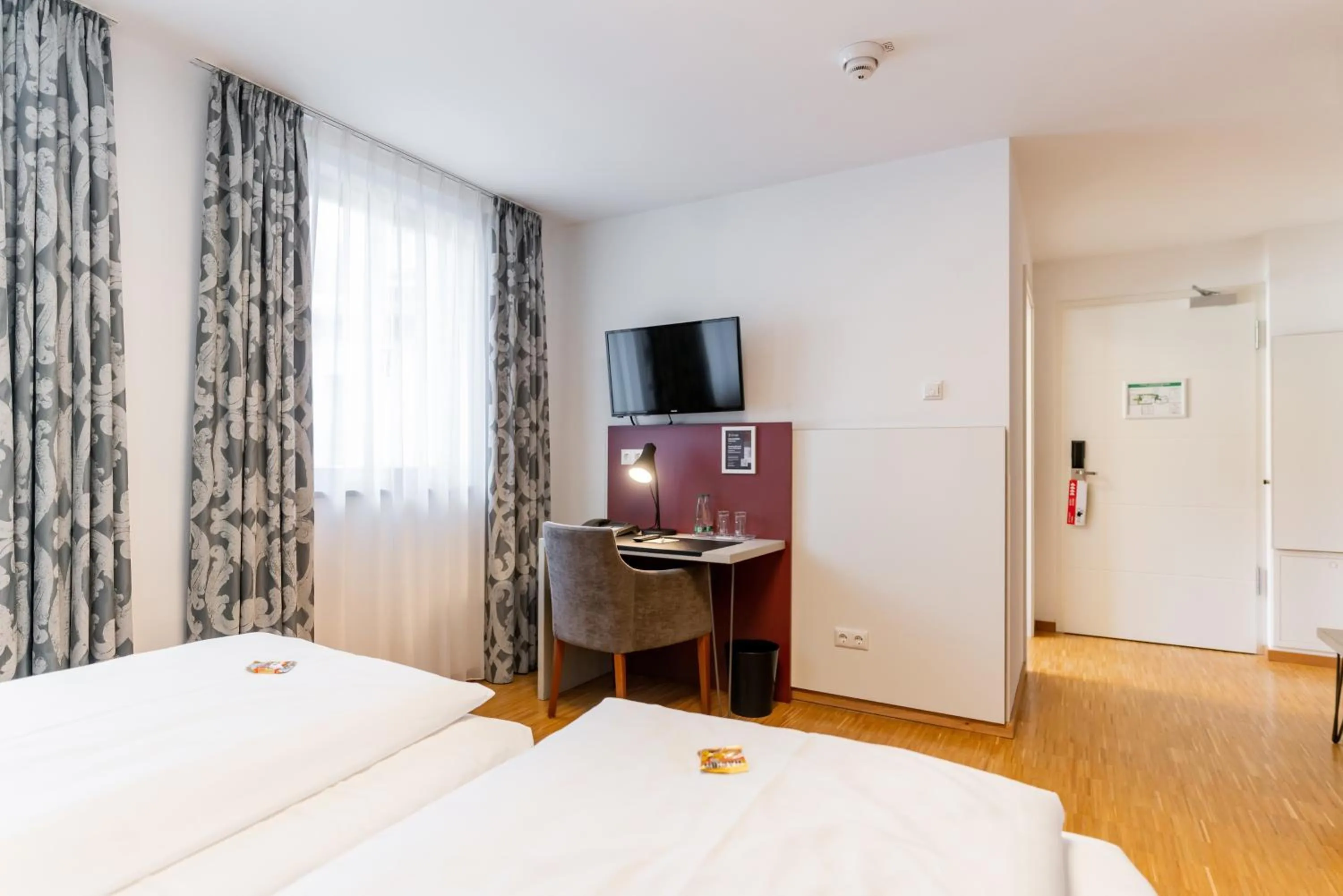 TV and multimedia, Bed in Altstadthotel Grauer Wolf