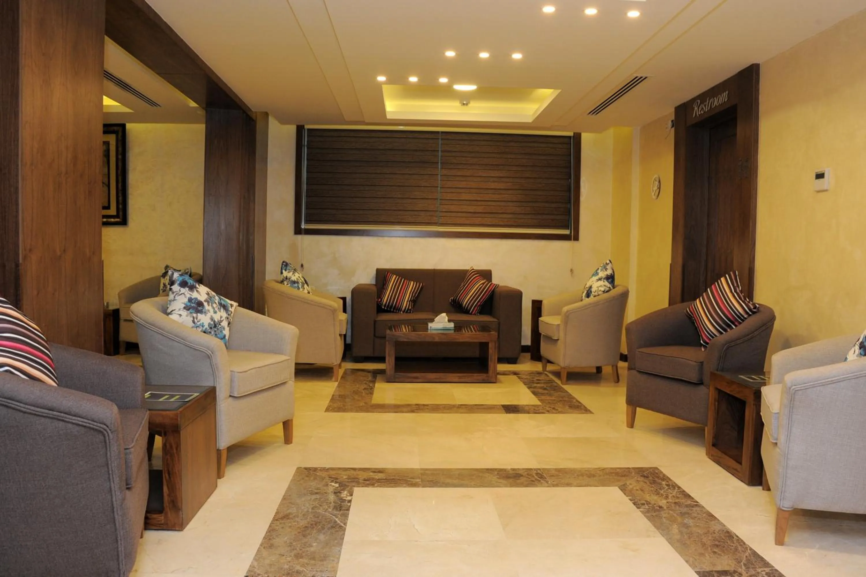 Lobby or reception in Al Raad Hotel