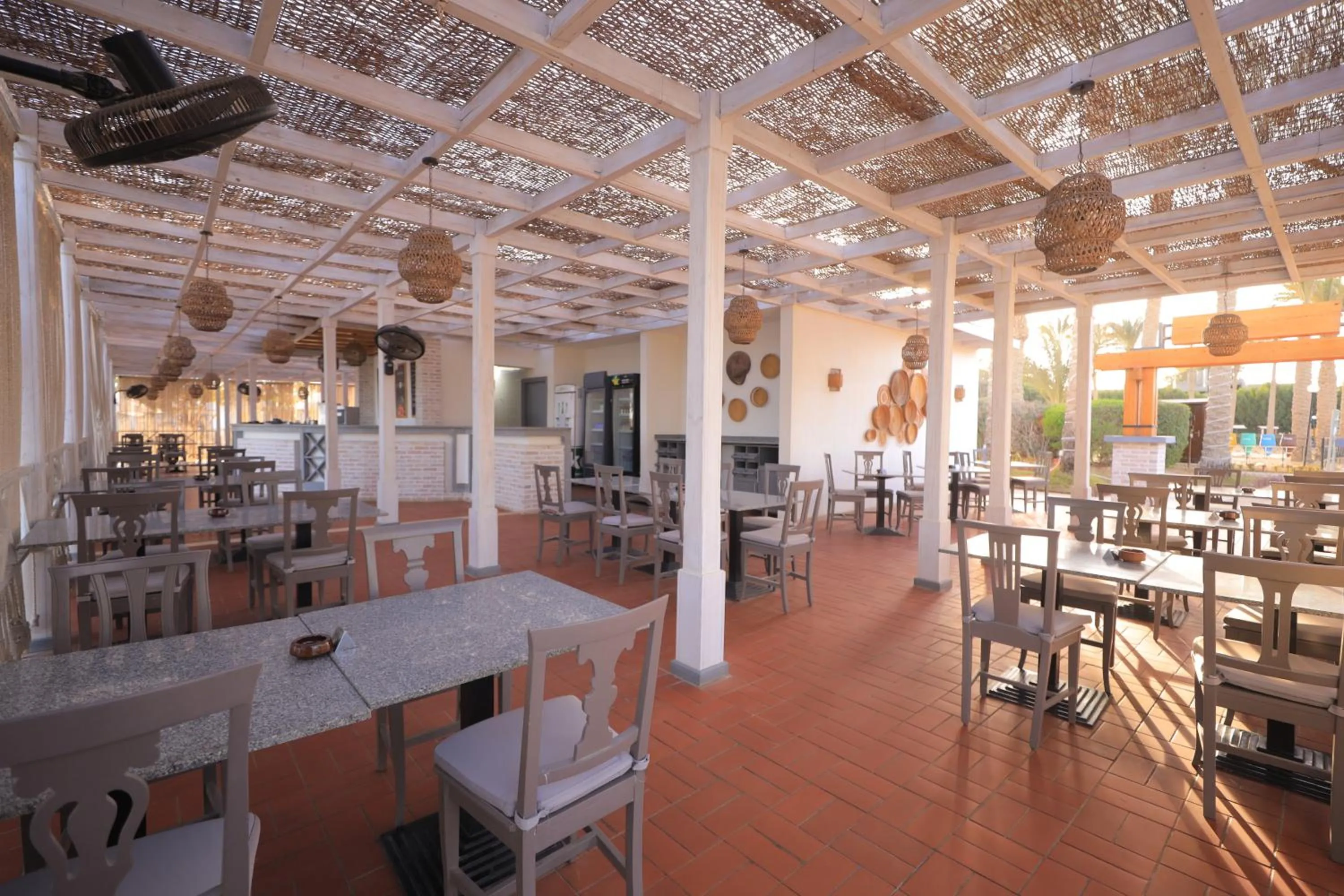 Restaurant/places to eat in Stella Sea Club Hotel