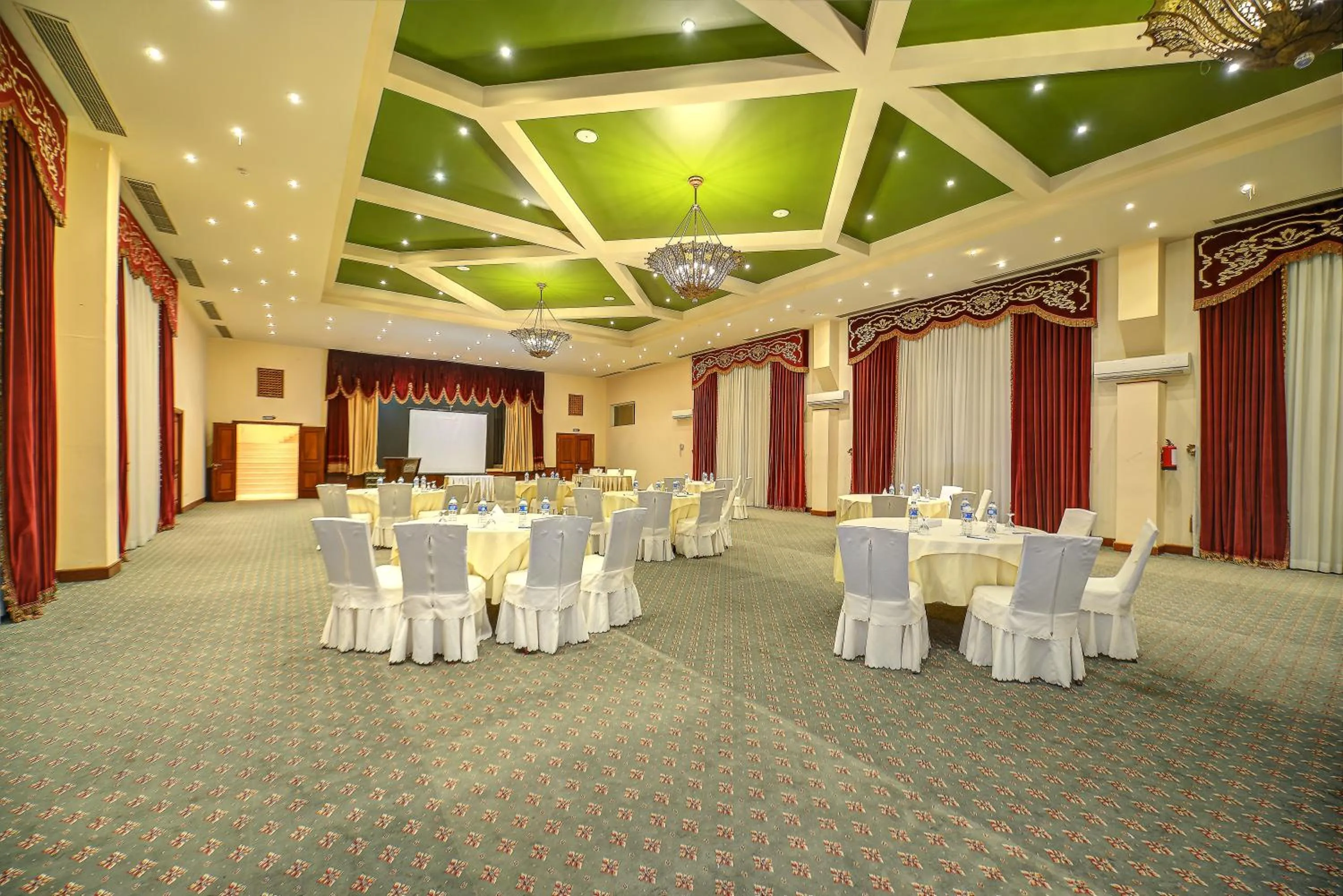 Banquet/Function facilities in Stella Sea Club Hotel