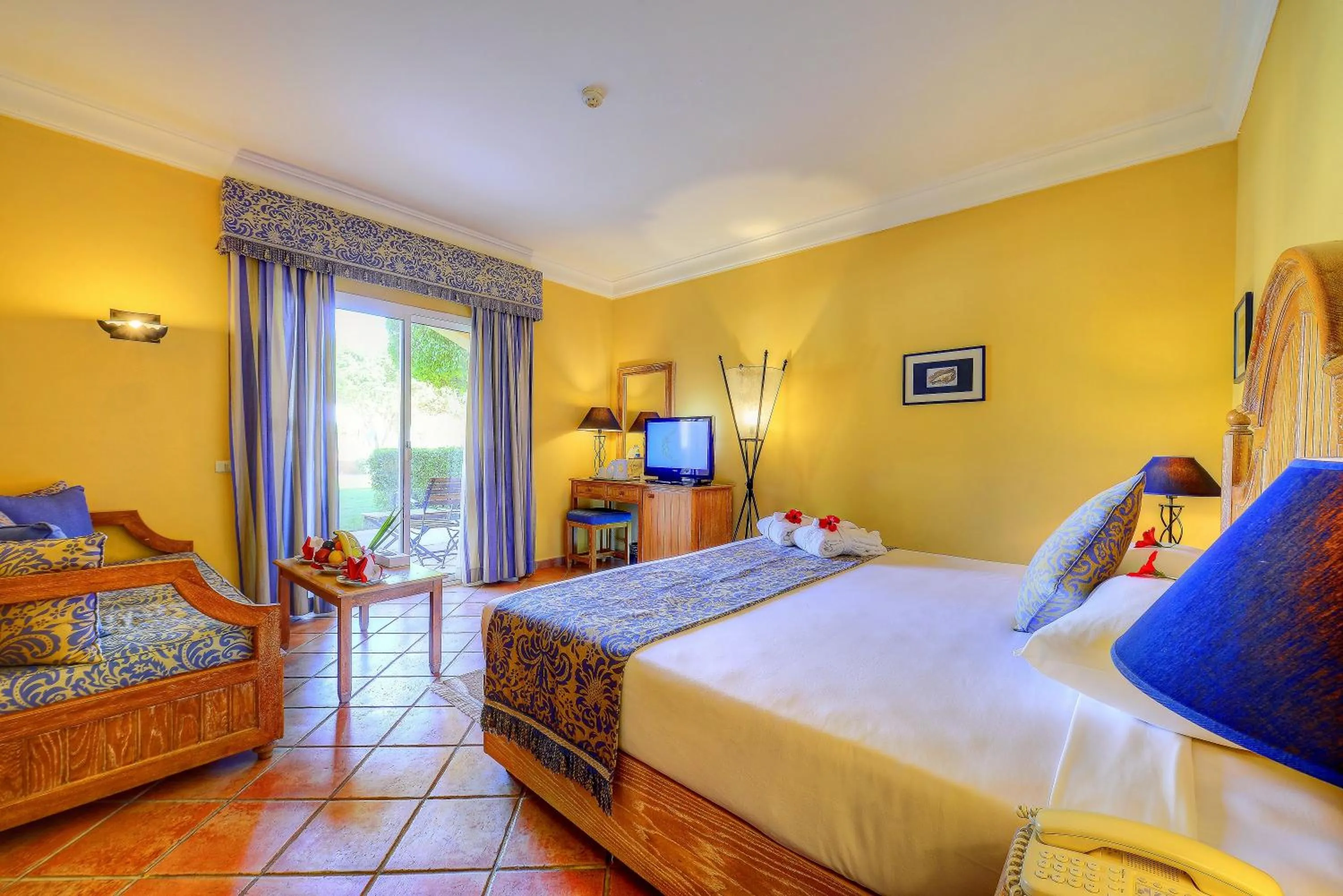 Pool view, Bed in Stella Sea Club Hotel