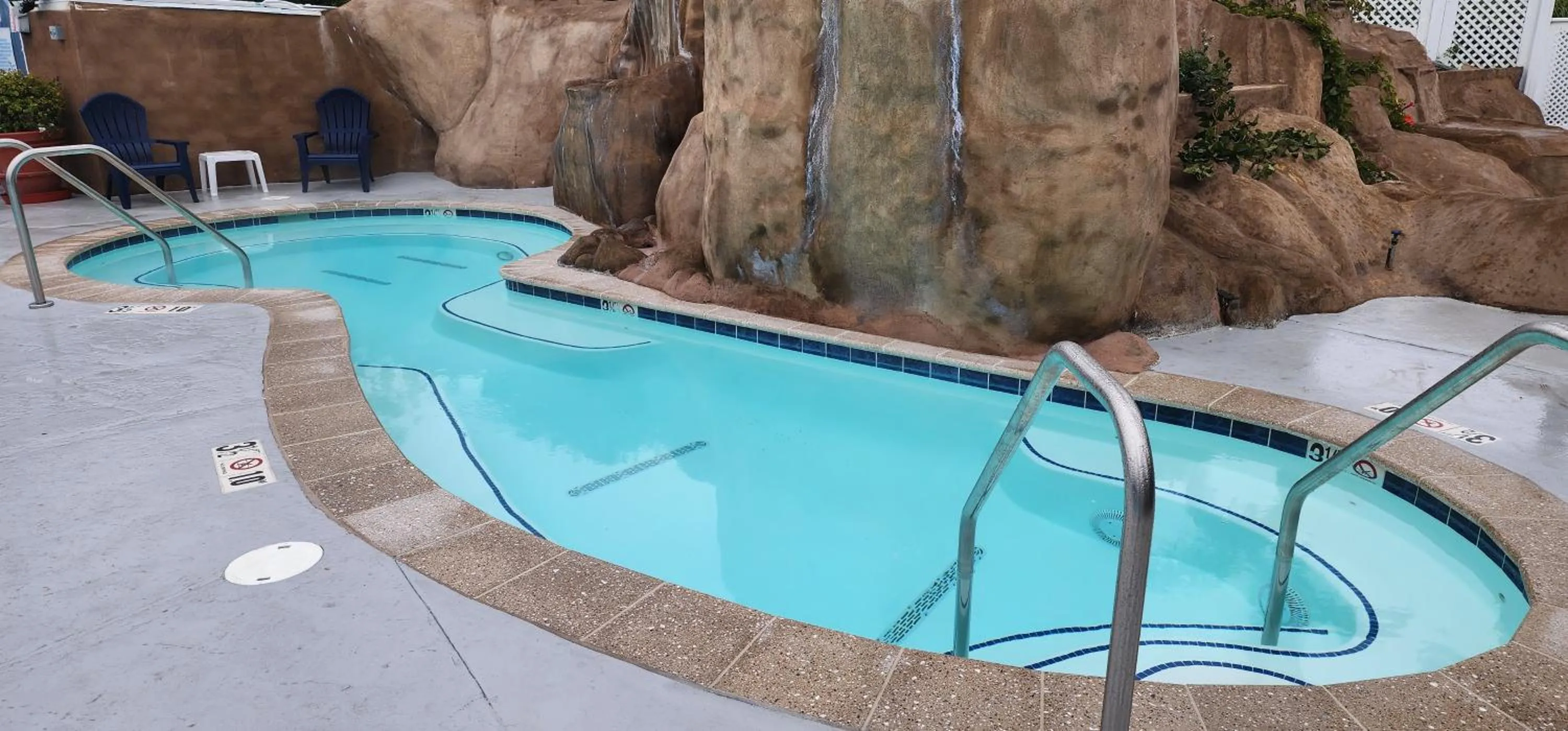 Swimming pool in The Grove at Pismo Beach