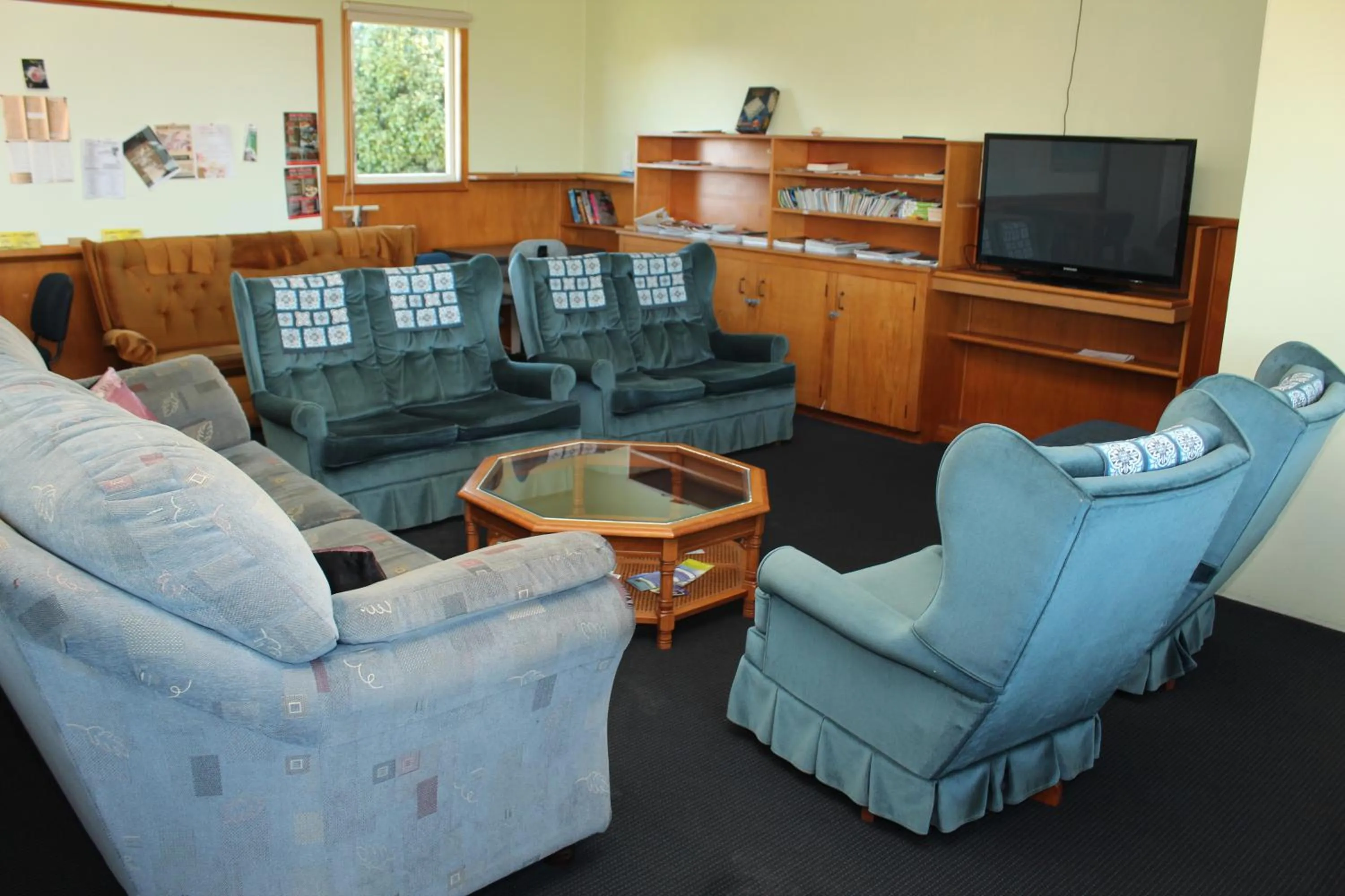 Communal lounge/ TV room in Central City Camping Park