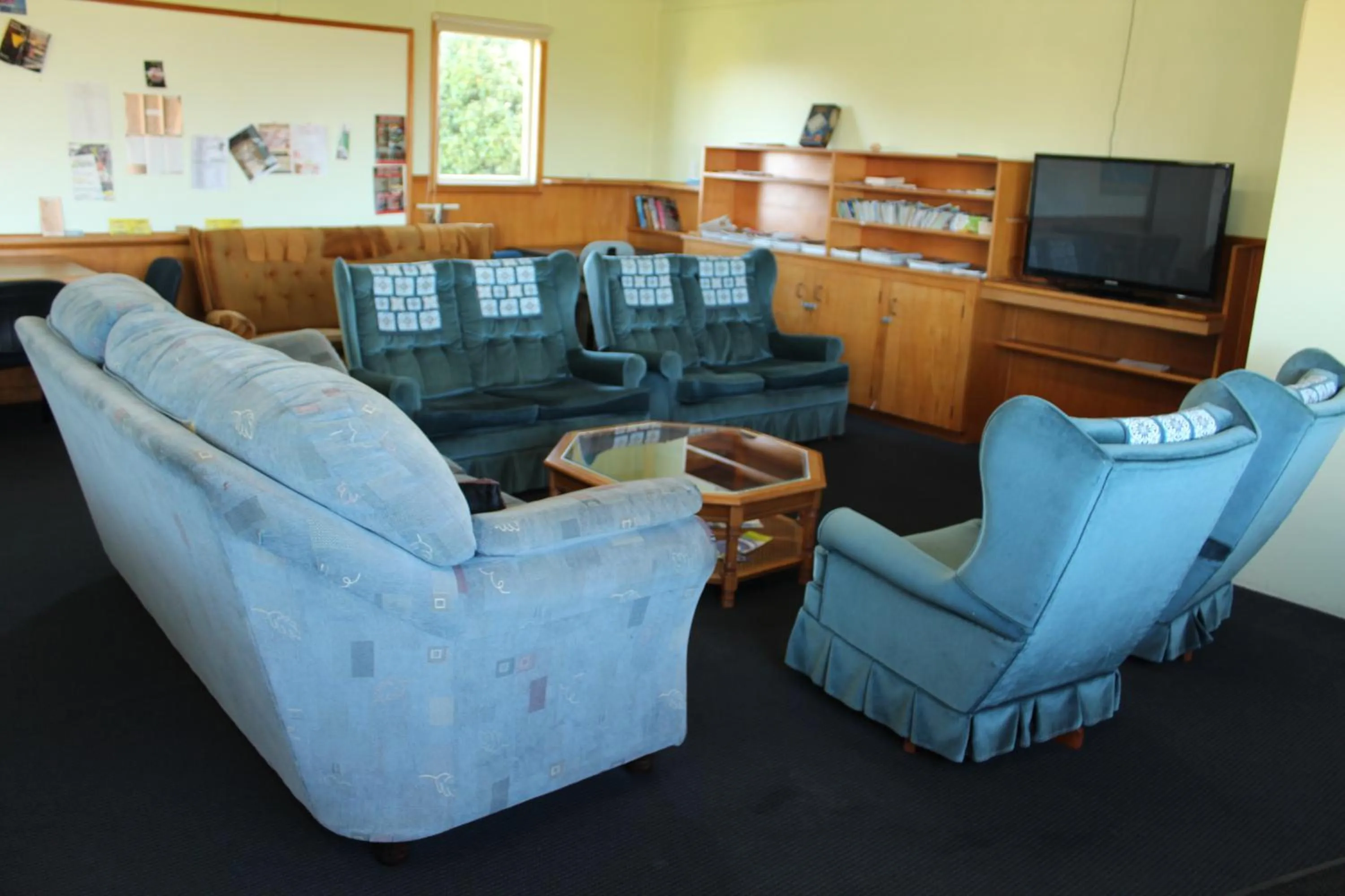 Communal lounge/ TV room in Central City Camping Park