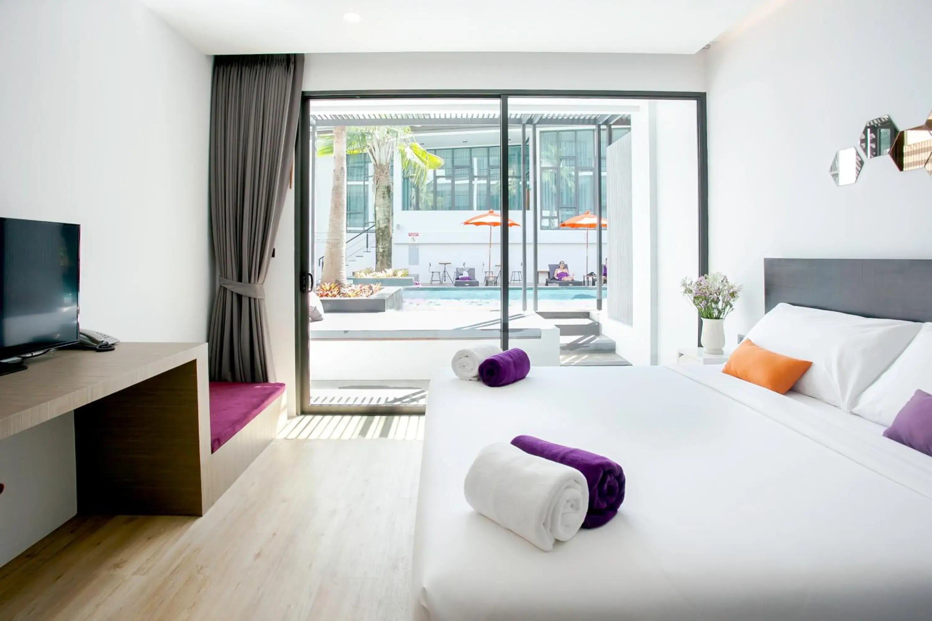 Deluxe Double Room with Pool Access in Chaweng Villawee Hotel Deluxe Double Room with Pool Access in Chaweng Villawee Hotel