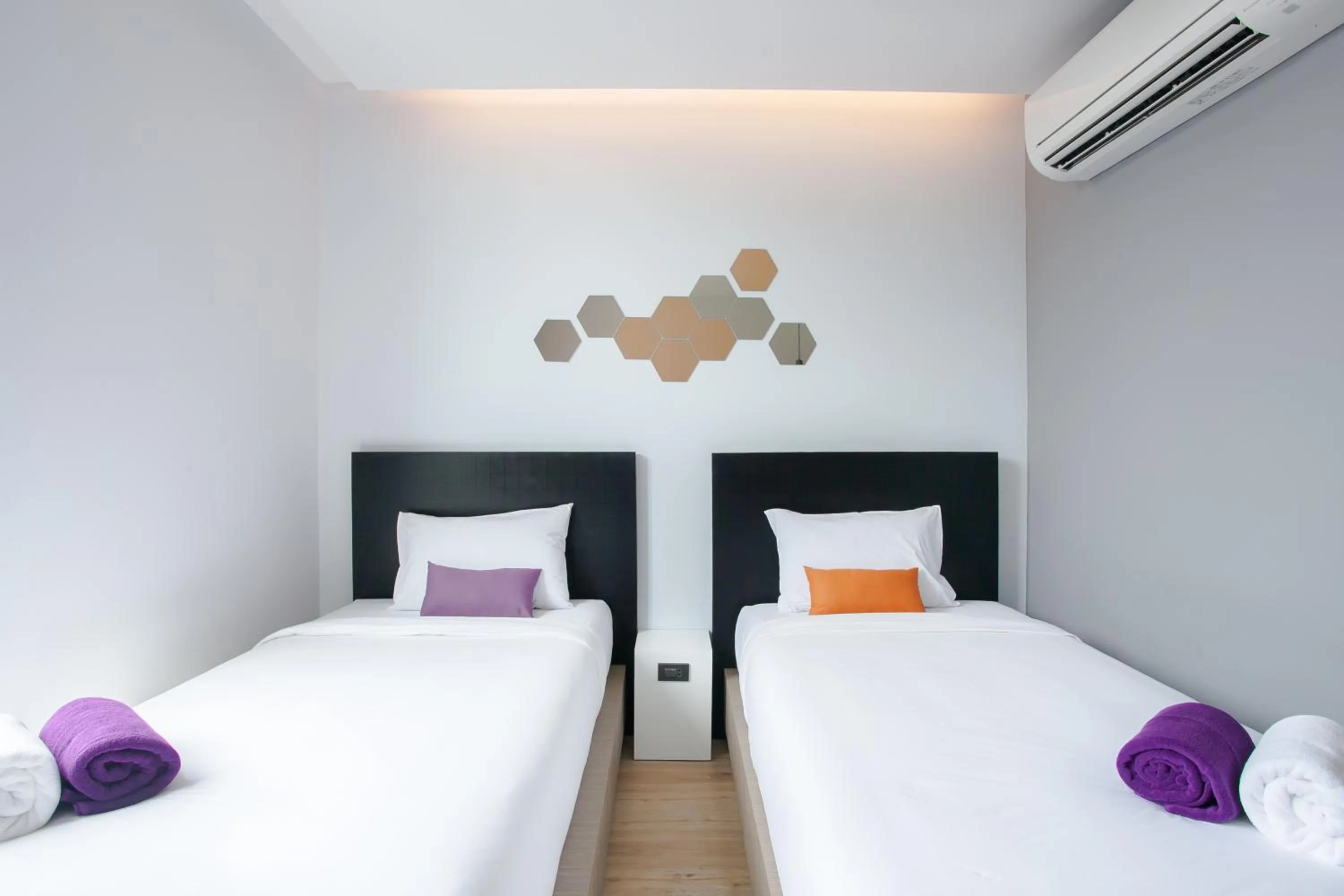 Bed in Chaweng Villawee Hotel