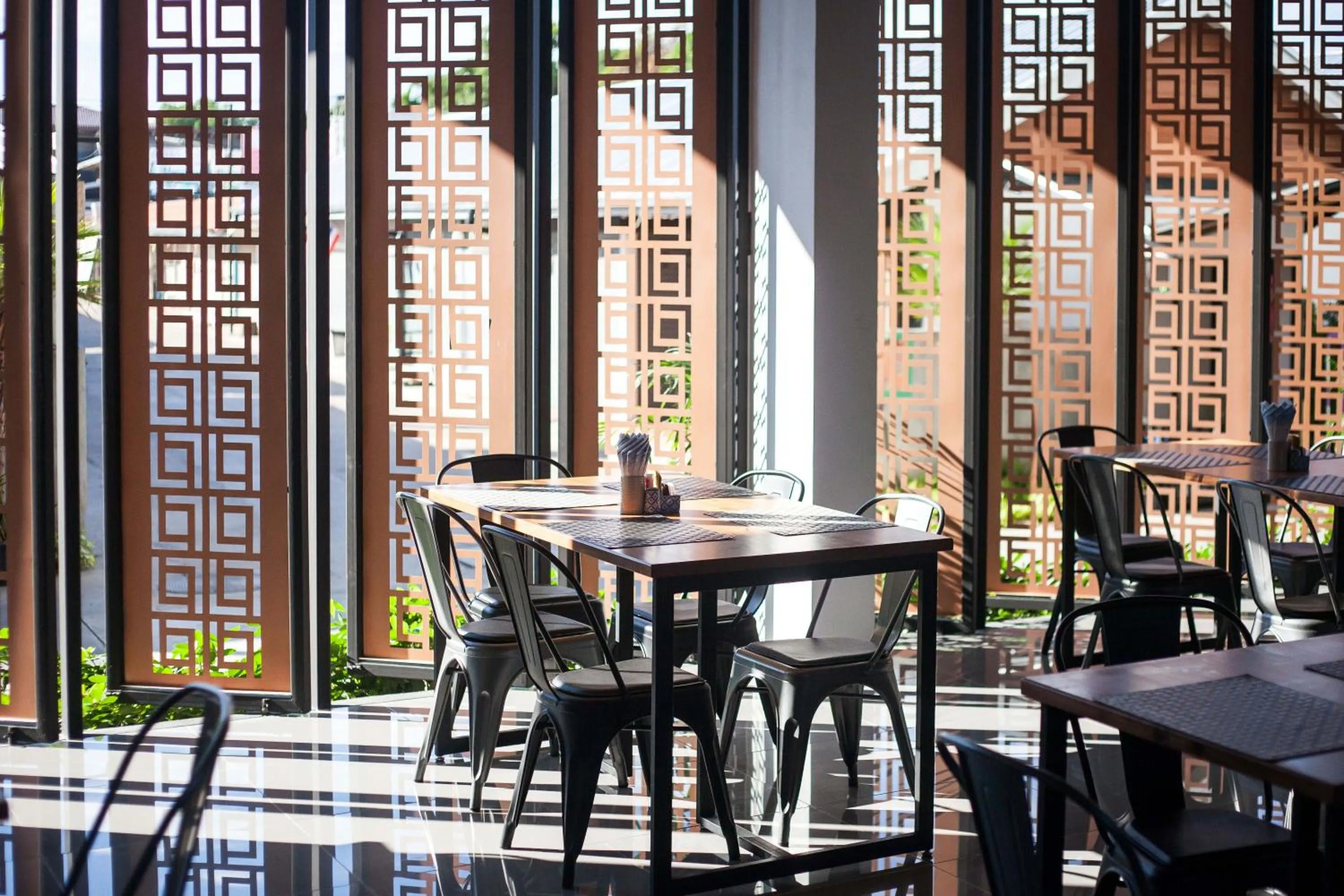 Restaurant/places to eat in Chaweng Villawee Hotel