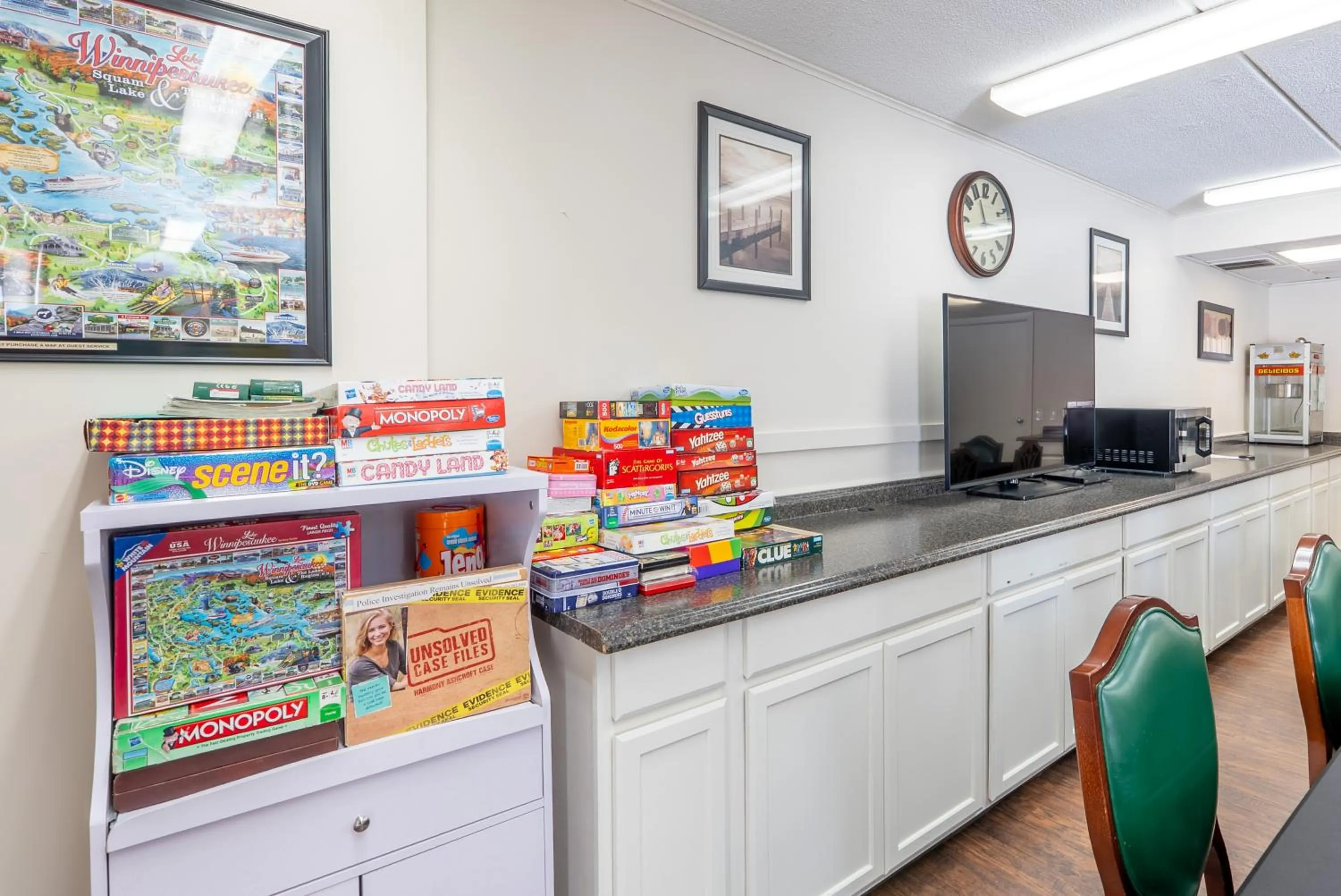 Game Room in Fireside Inn & Suites Gilford