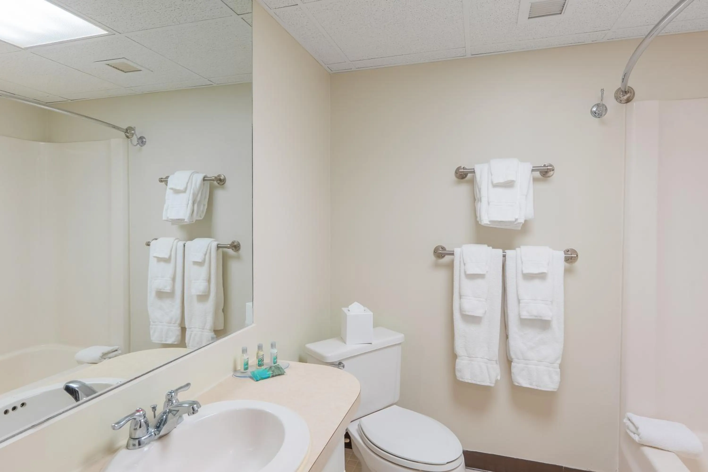 2nd Floor King Bed W/Sitting Area in Fireside Inn & Suites Gilford