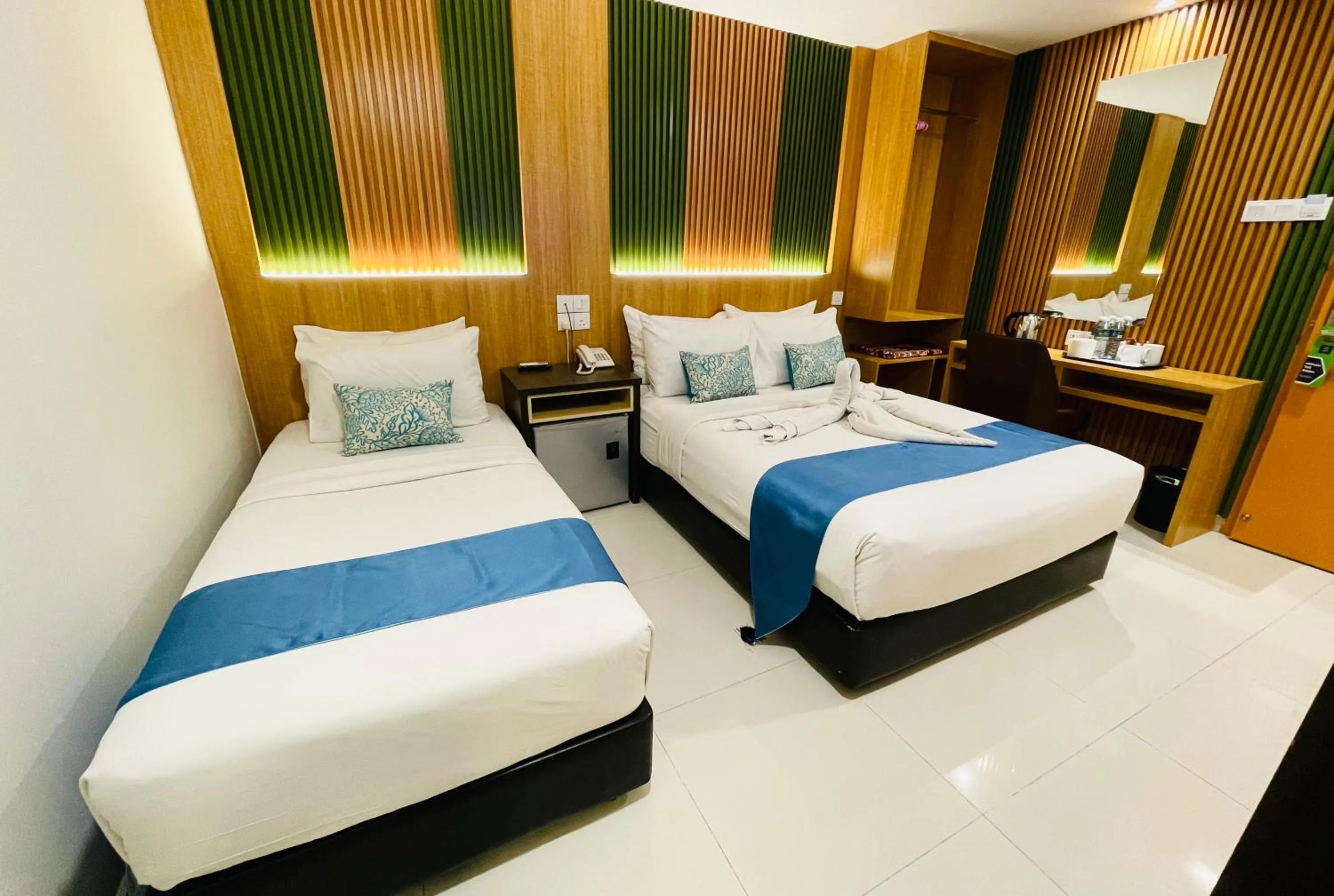 Property building, Bed in City Central Hotel