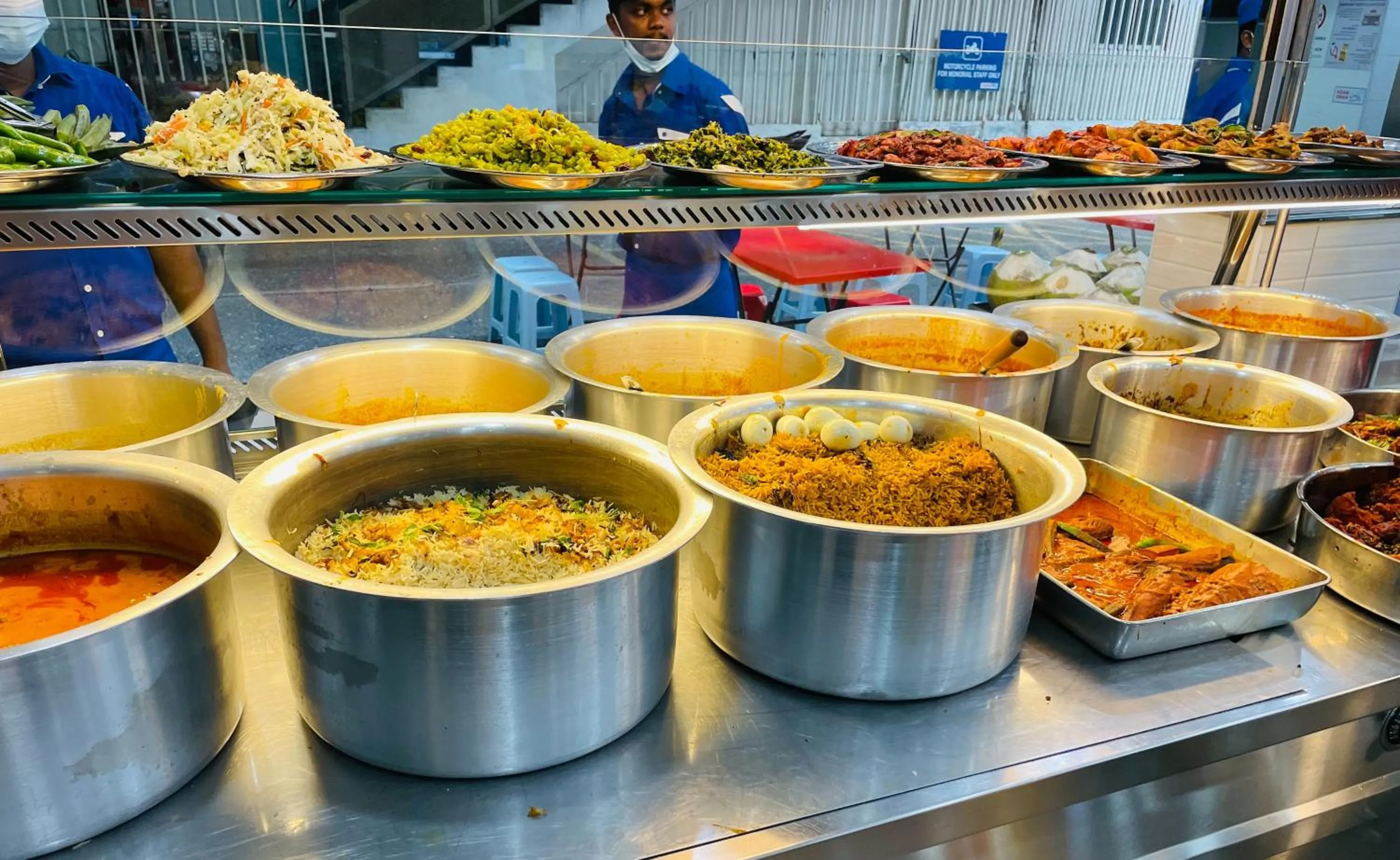 Restaurant/places to eat in City Central Hotel