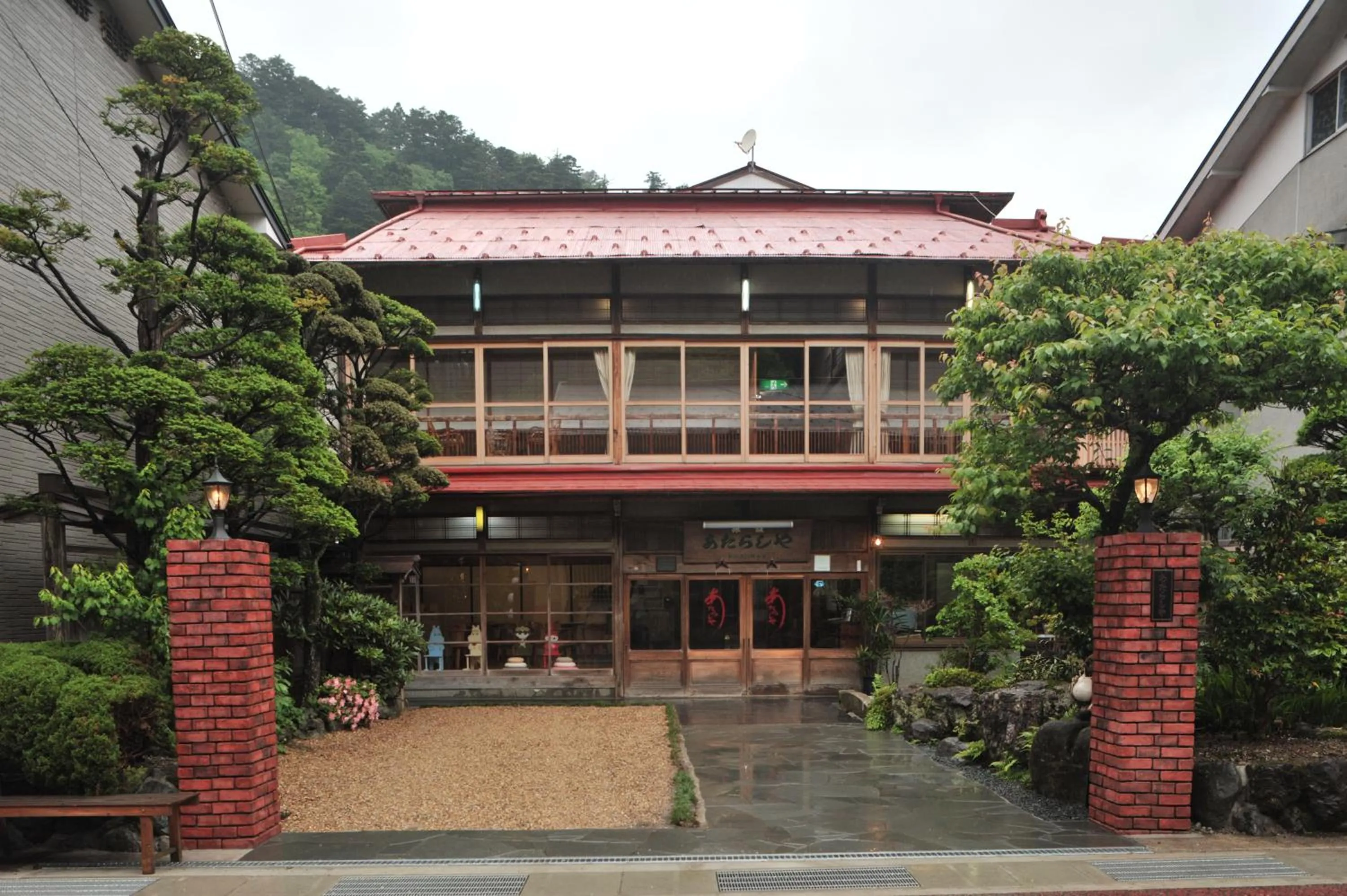 Property building in Atarashiya Ryokan
