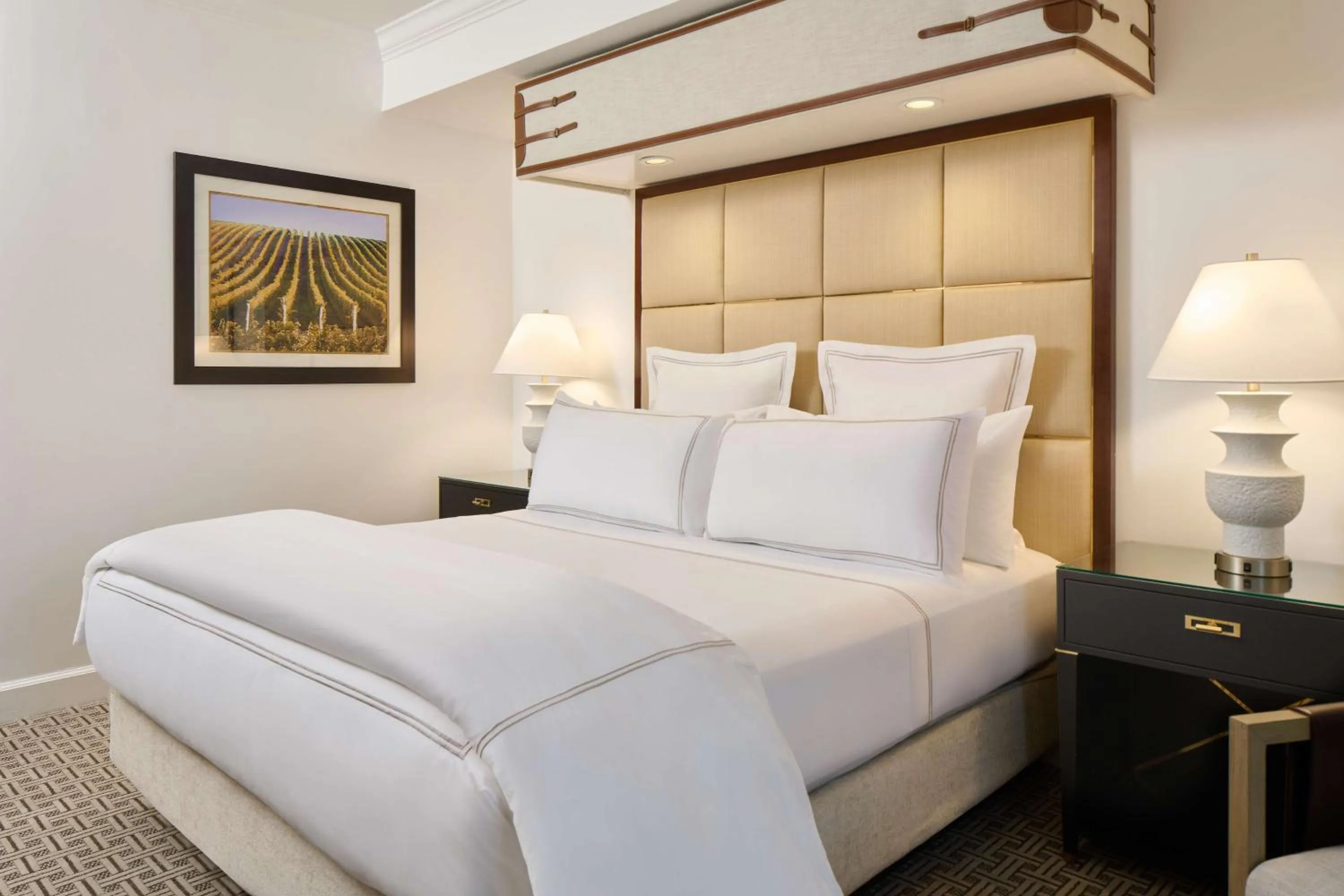 Bedroom, Bed in The Meritage Resort and Spa