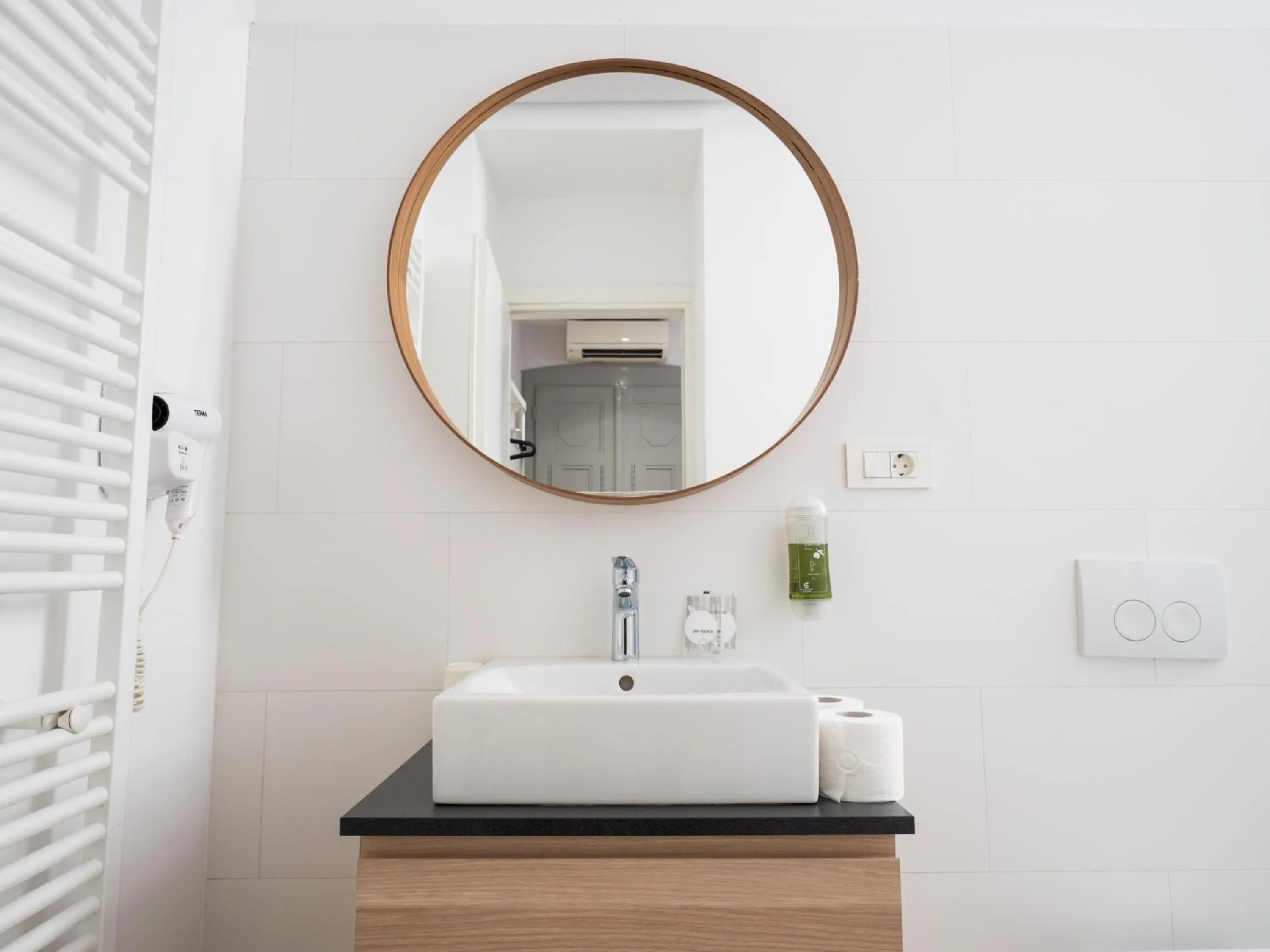 Bathroom in Doma Zagreb Aparthotel