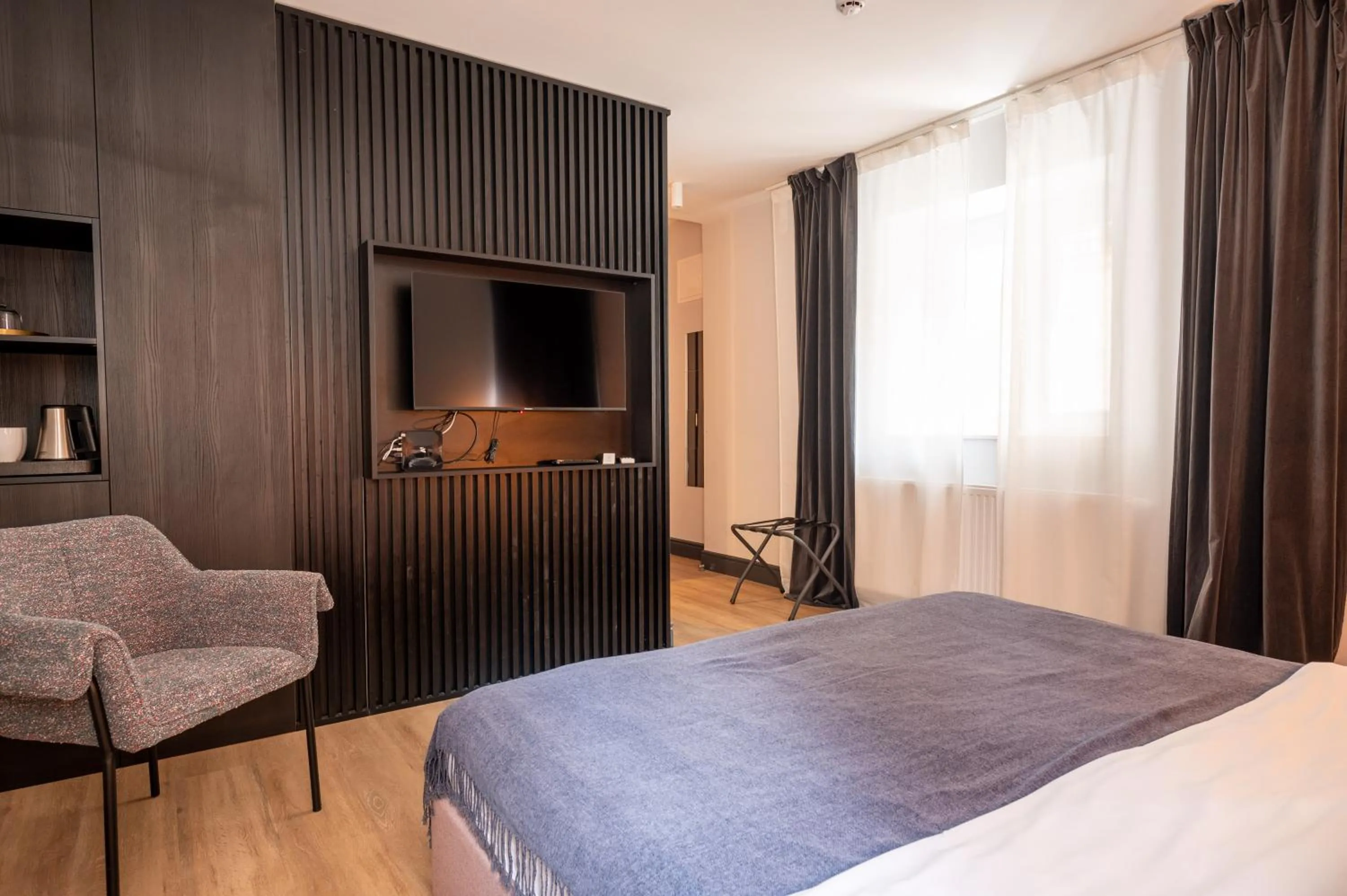 Bedroom, Bed in Doma Zagreb Aparthotel