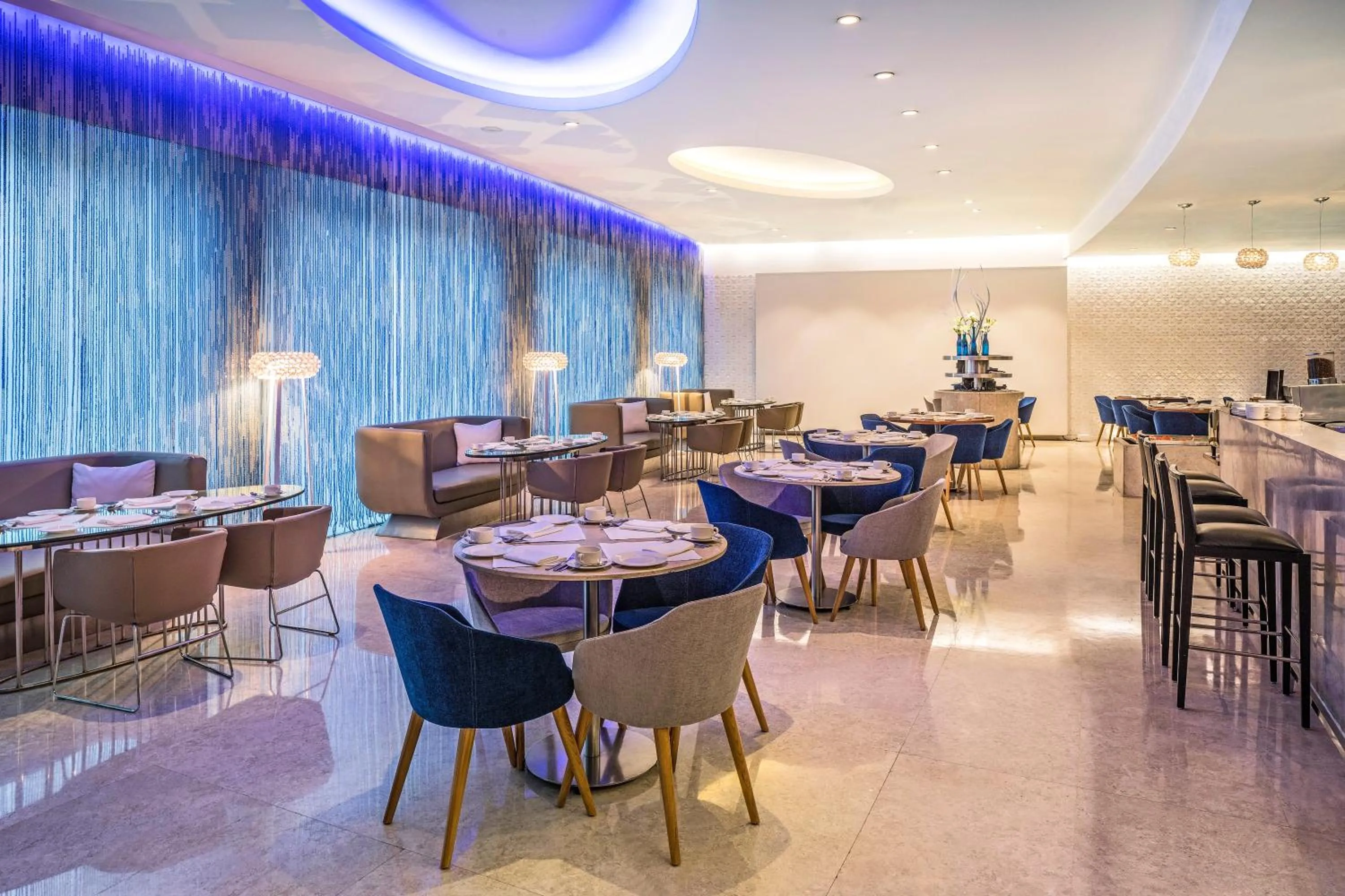 Restaurant/places to eat in The Park New Delhi