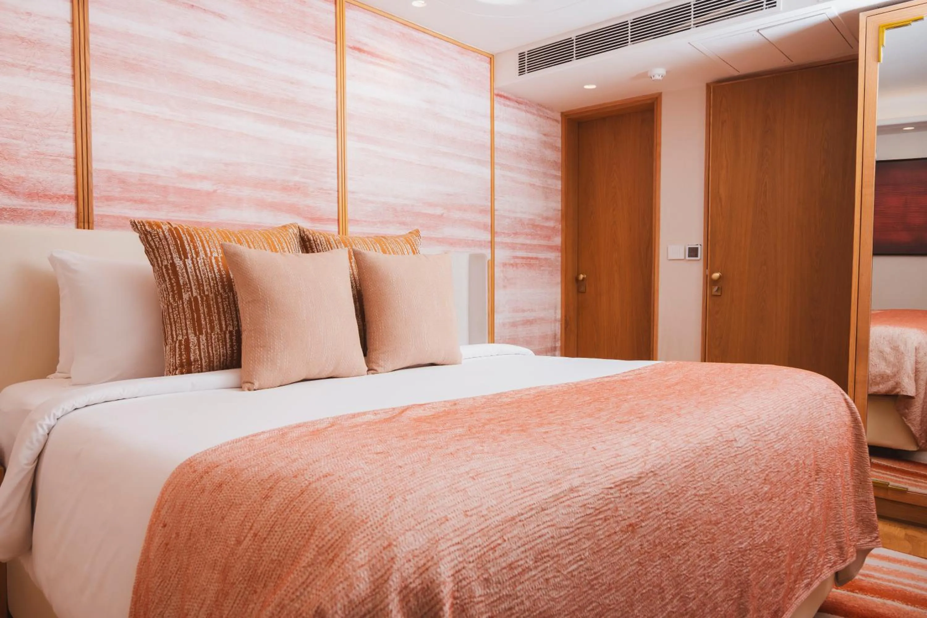 Bedroom, Bed in The Park New Delhi