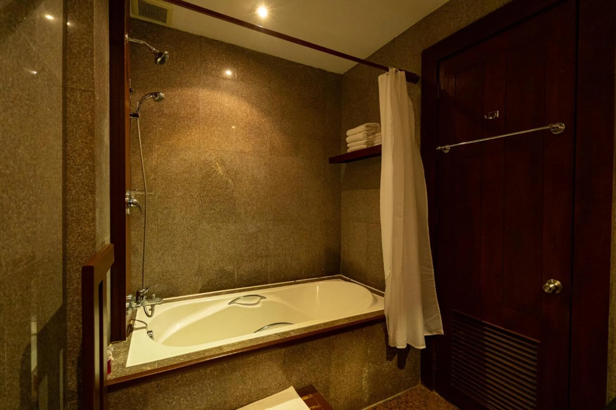 Bathroom in Green Park Boutique Hotel