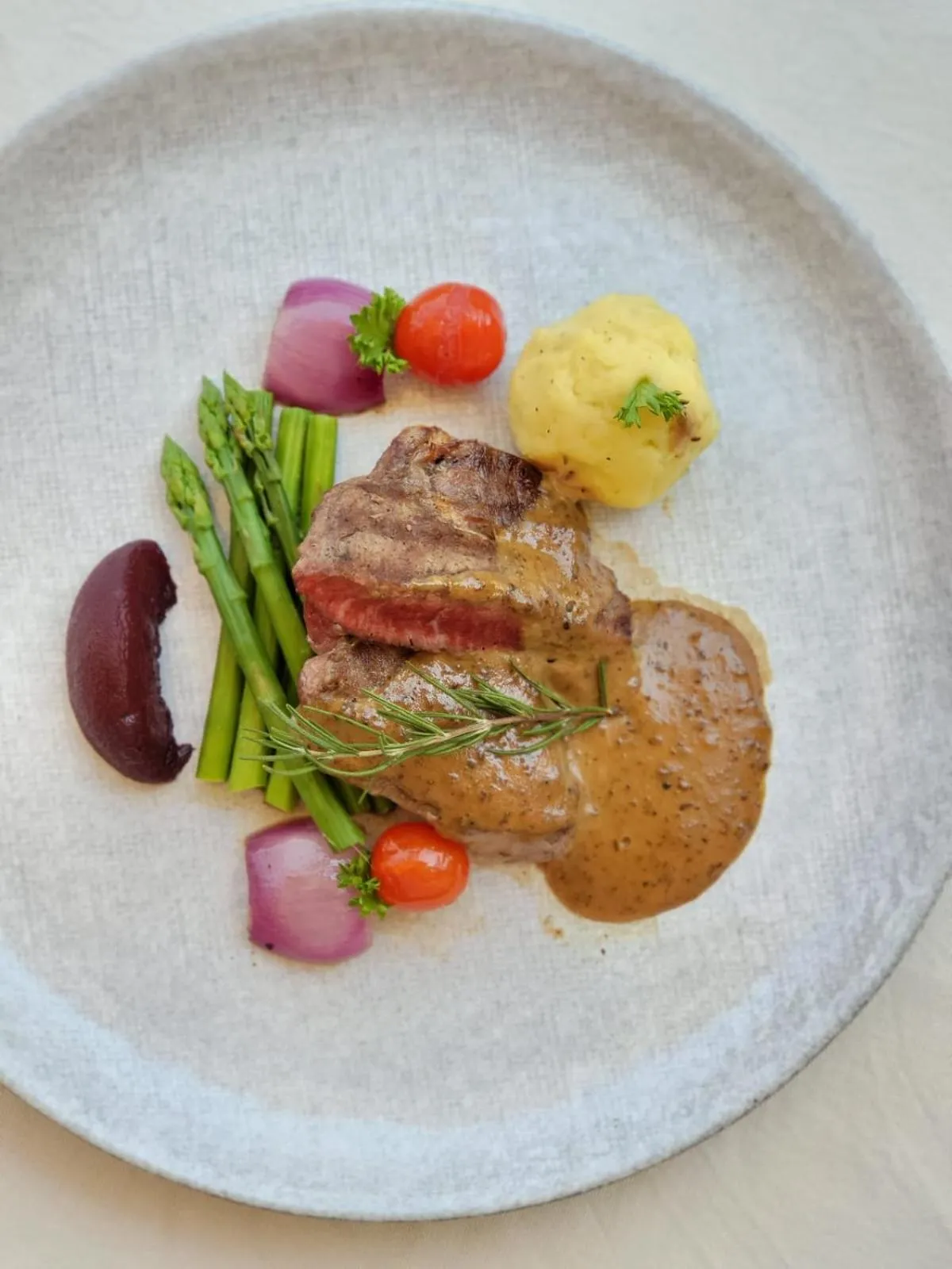 Restaurant/places to eat in Green Park Boutique Hotel