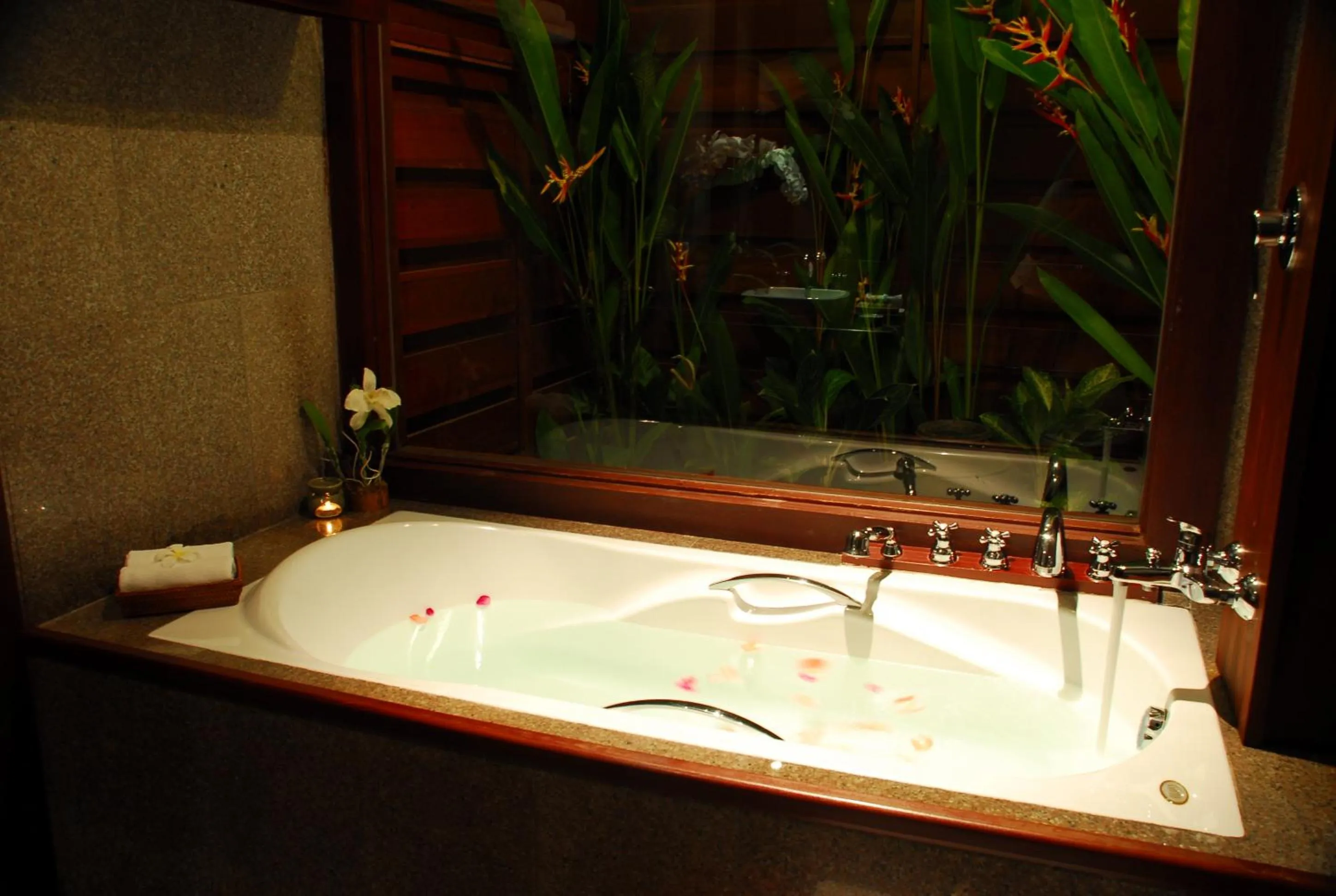 Bathroom in Green Park Boutique Hotel